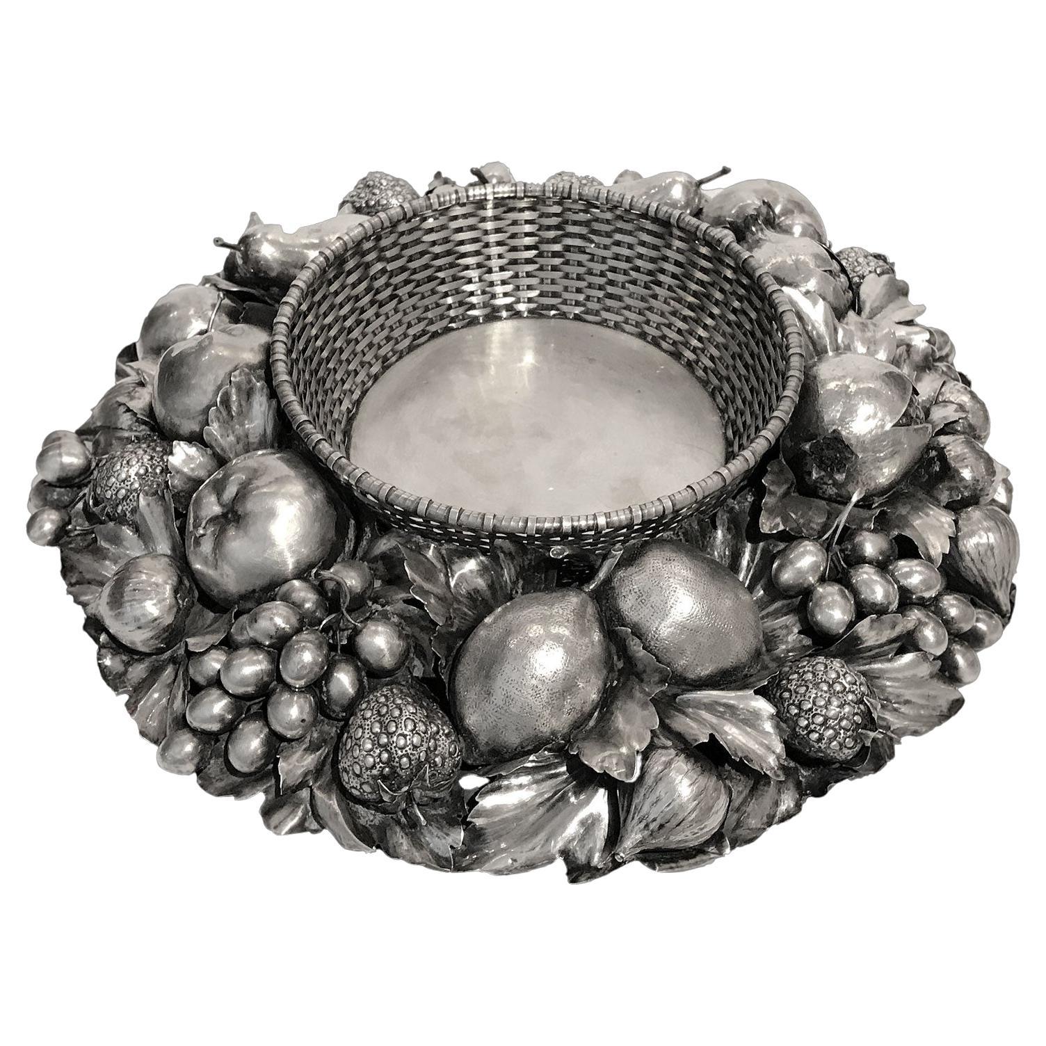 Centre de table couronné de fruits de Buccellati en argent massif produit, estampillé par Lisi 1978