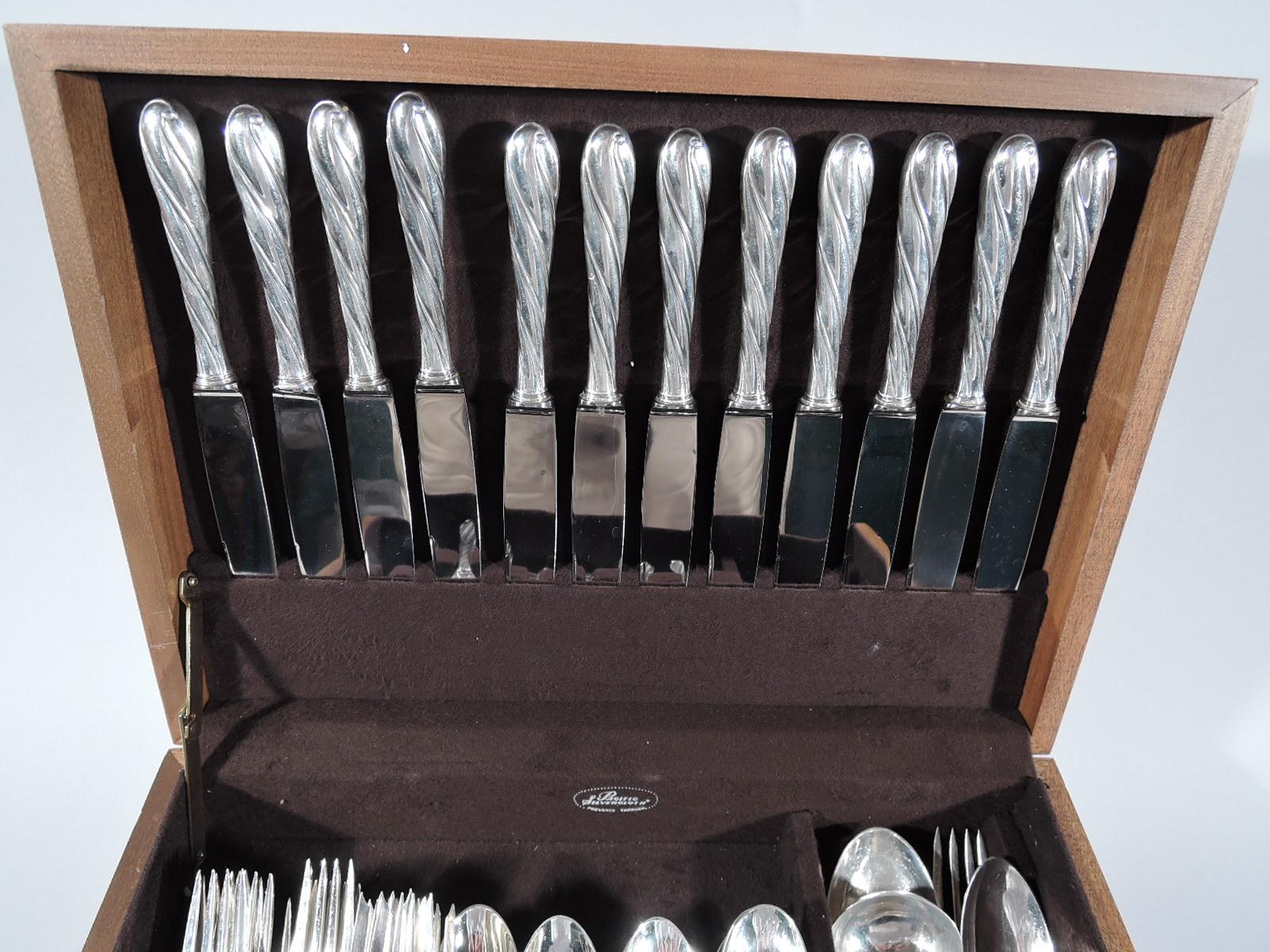 Buccellati Torchon Sterling Silver Dinner Set for 12 with 88 Pieces In Excellent Condition In New York, NY