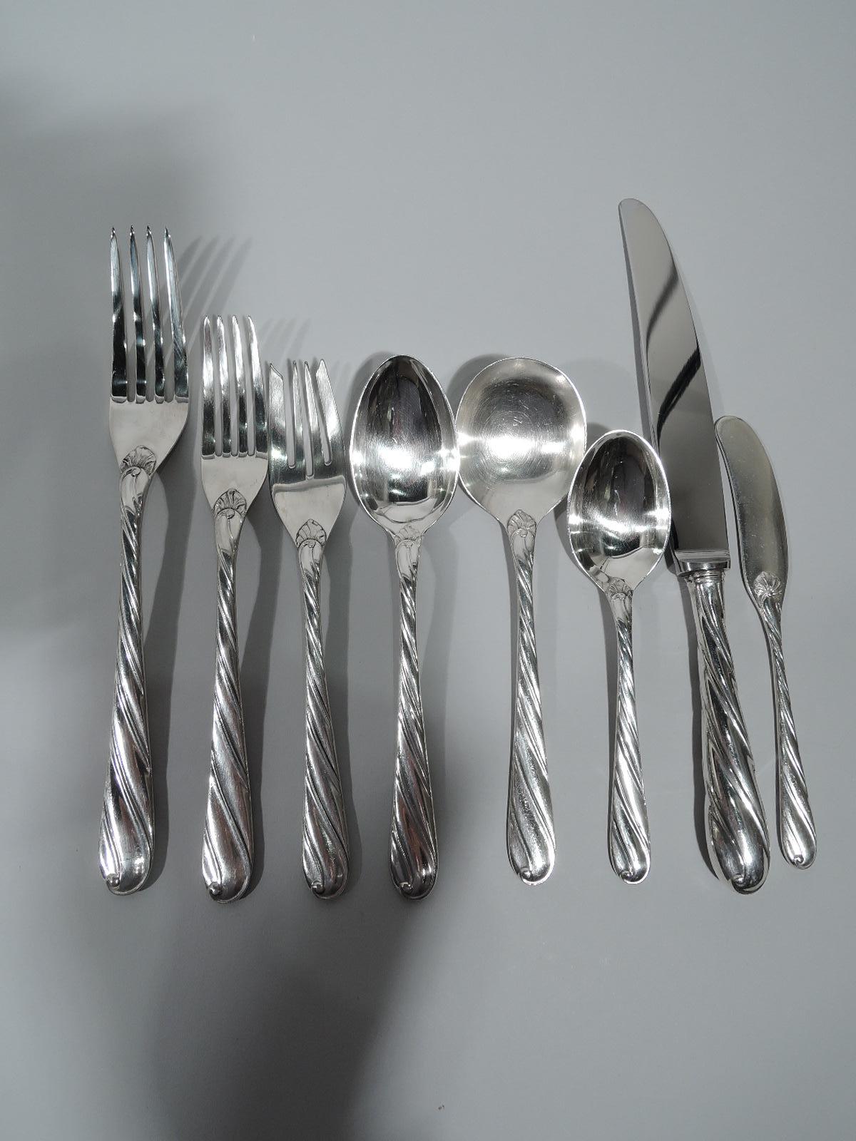 Torchon sterling silver dinner set for 12. Made by Buccellati in Italy. This set comprises 96 pieces (dimensions in inches): Forks: 12 dinner forks (8 1/2), 12 dessert forks (7 1/2), and 12 salad forks (7), spoons: 12 dessert/soup spoons (6 7/8), 12