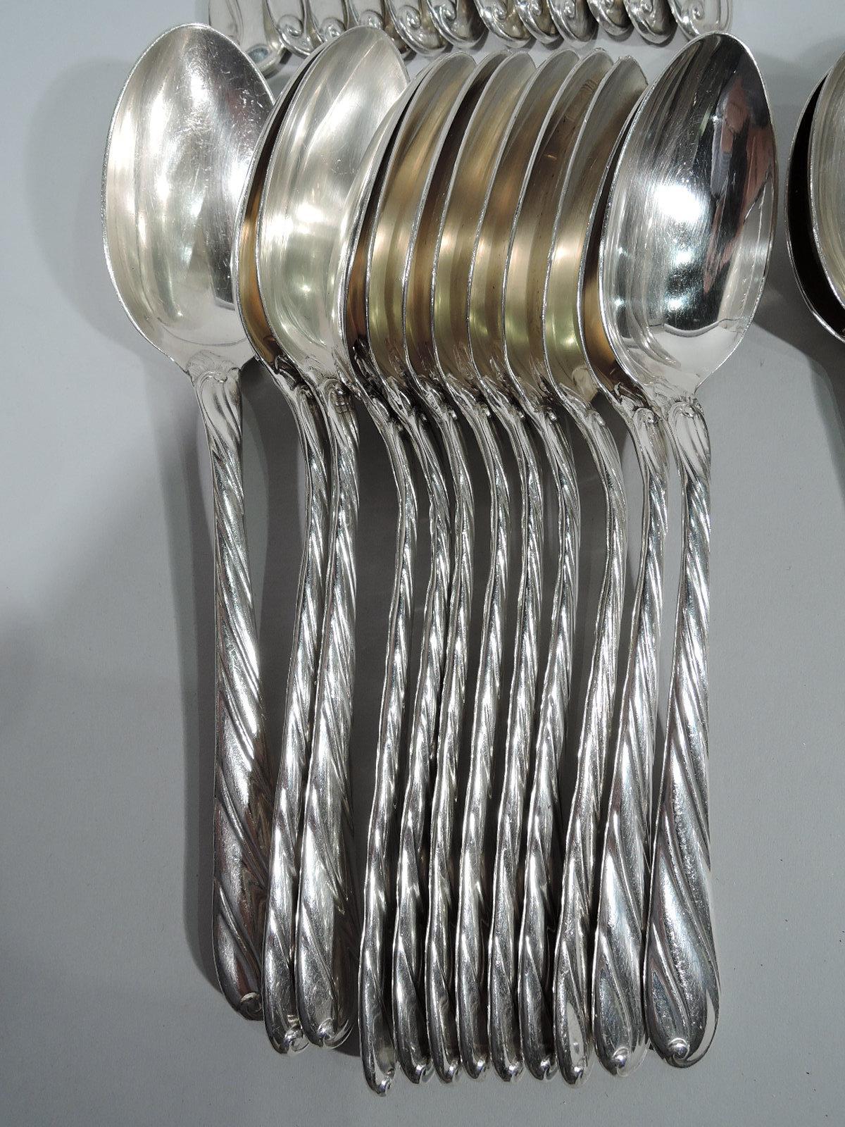 20th Century Buccellati Torchon Sterling Silver Dinner Set for 12 with 96 Pieces For Sale