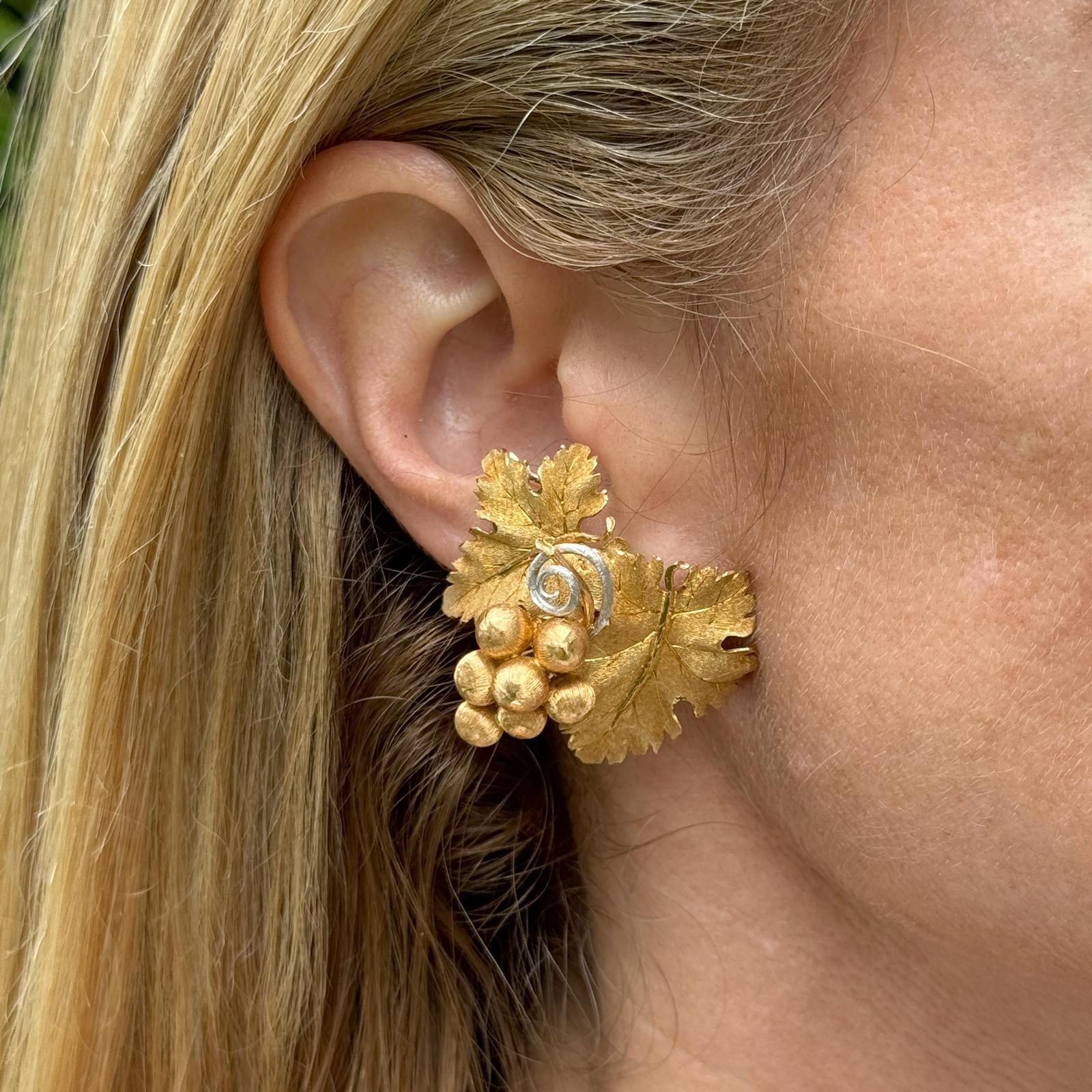 Modern Buccellati Two Tone 18 Karat Gold Grape Leaf Vintage Earclip Earrings For Sale