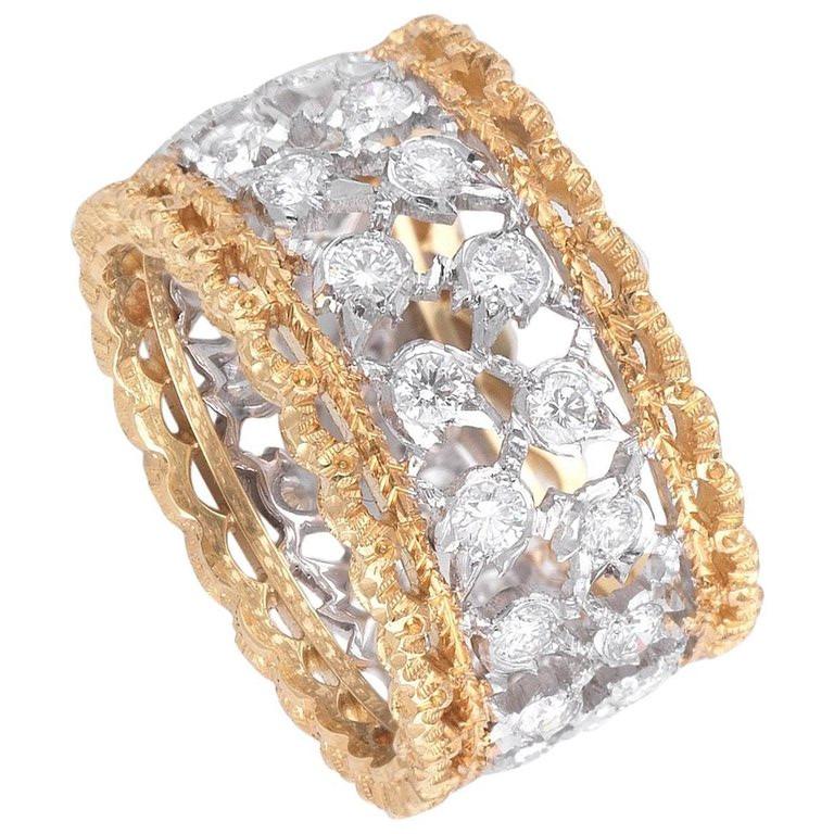 BERNARDO ANTICHITÀ PONTE VECCHIO FLORENCE
Textured white and yellow Gold with Diamonds cluster, size 6 1/2, weight 7,7 gr.