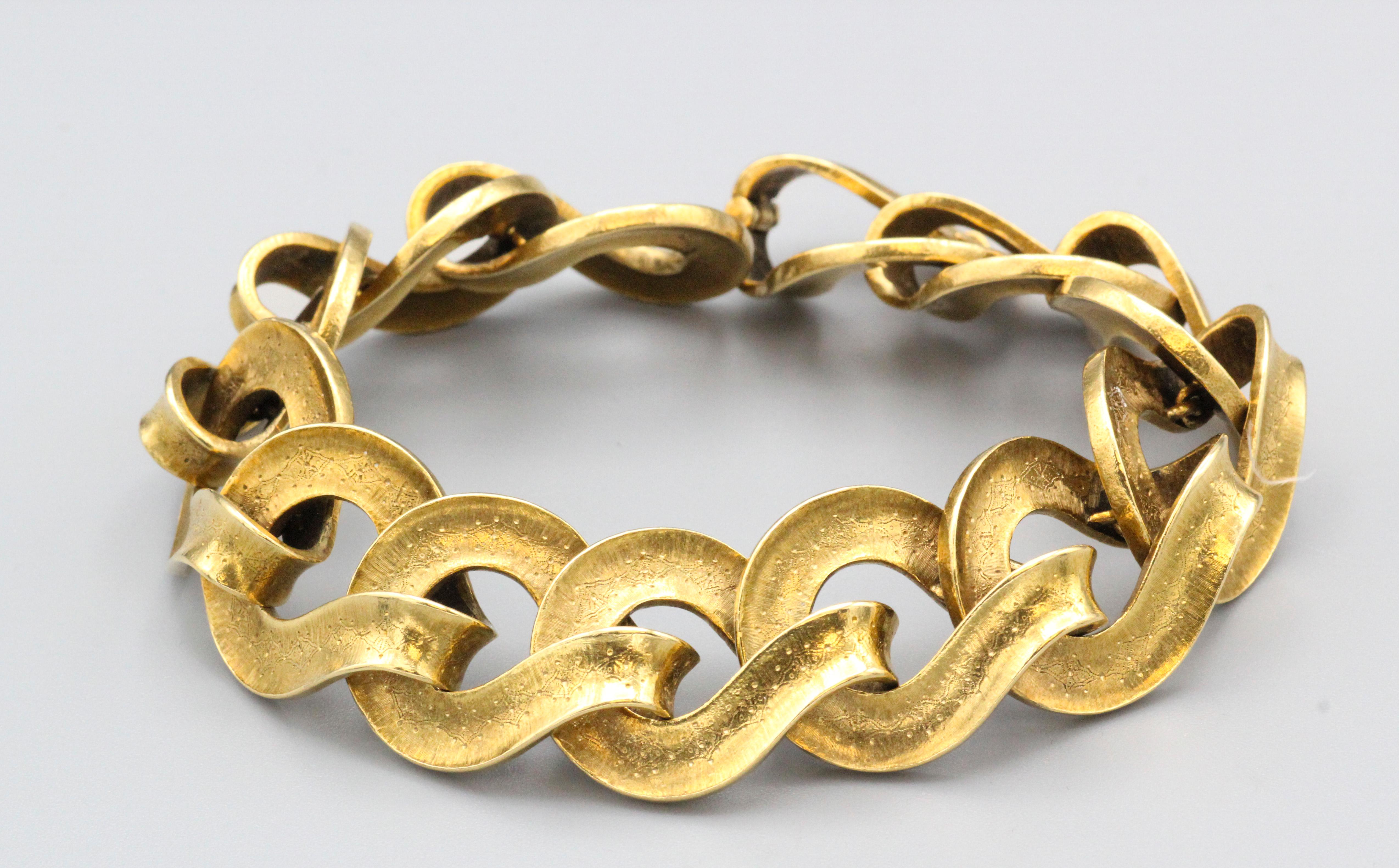 Buccellati Vintage 18 Karat Gold Link Bracelet In Good Condition For Sale In New York, NY