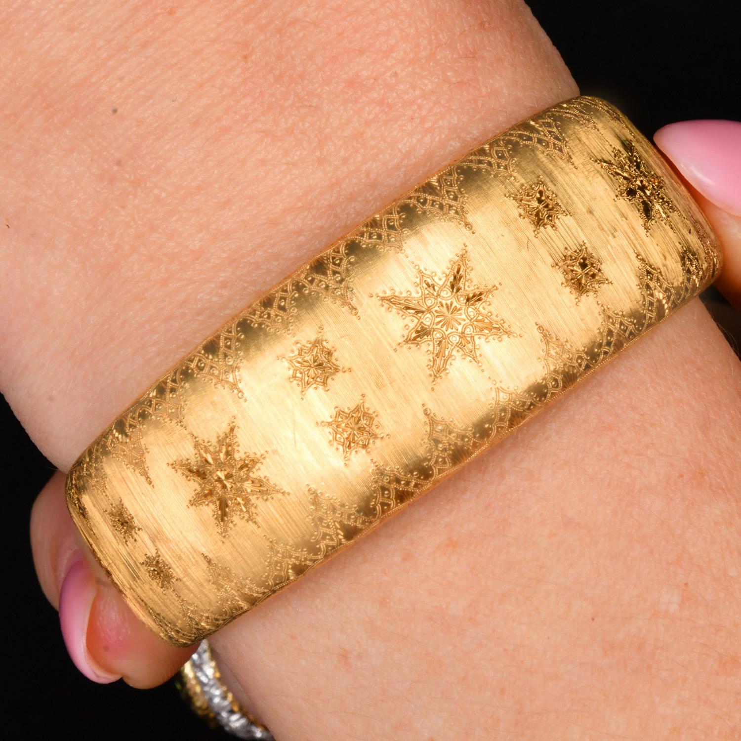Women's Buccellati Vintage 18K Yellow Gold Open Cuff Bangle Bracelet For Sale
