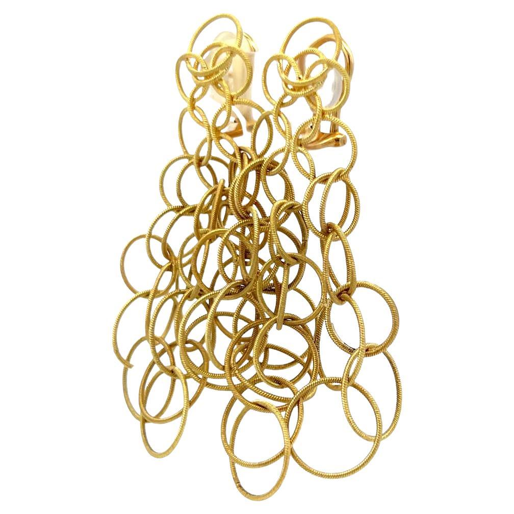 Buccellati Vintage 20,70 Gramm 2 Zoll 18 Karat Gelbgold baumelnden Ohrringe im Angebot