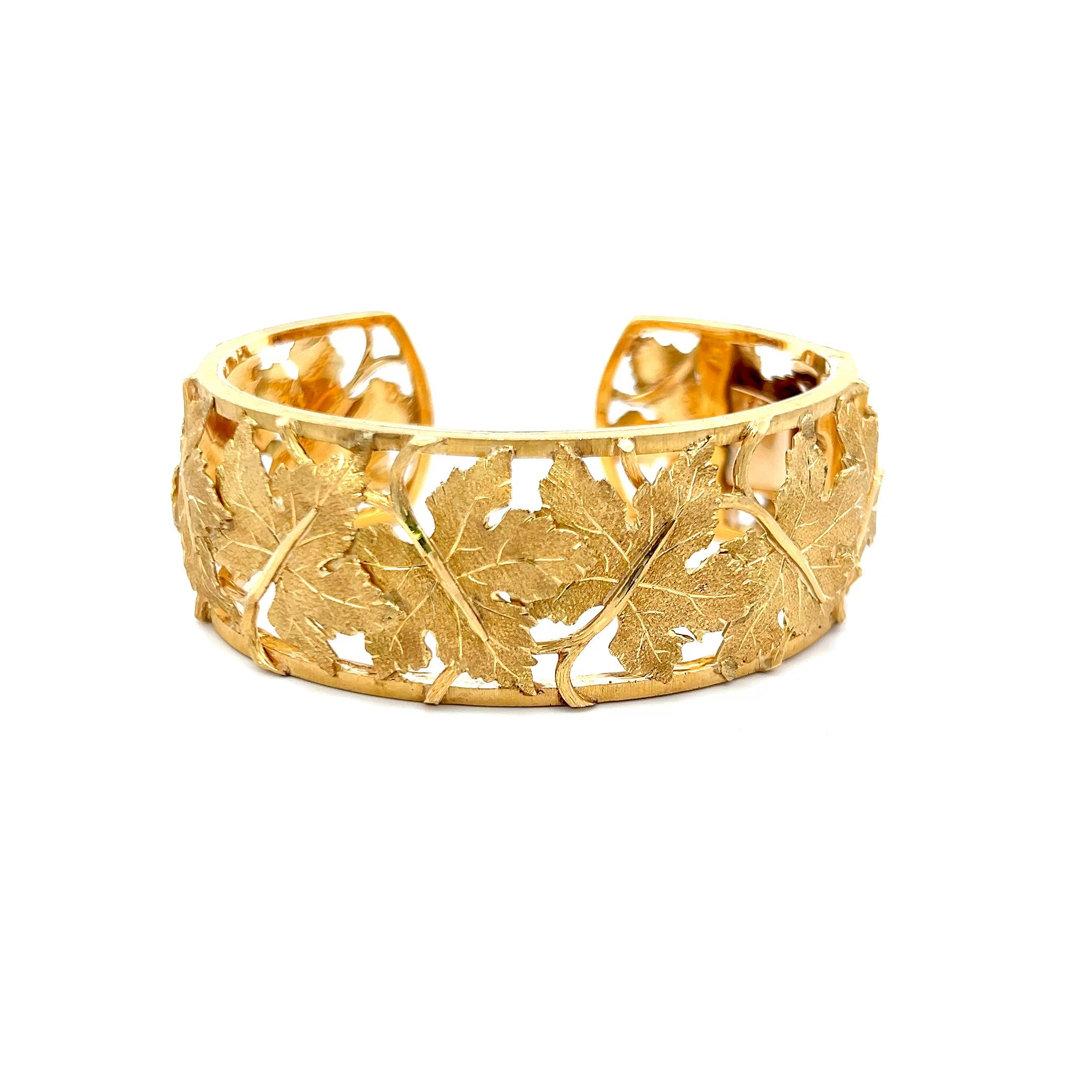 Buccellati Vintage 56.70 Grams 18 Karat Yellow Gold Cuff Bracelet 1