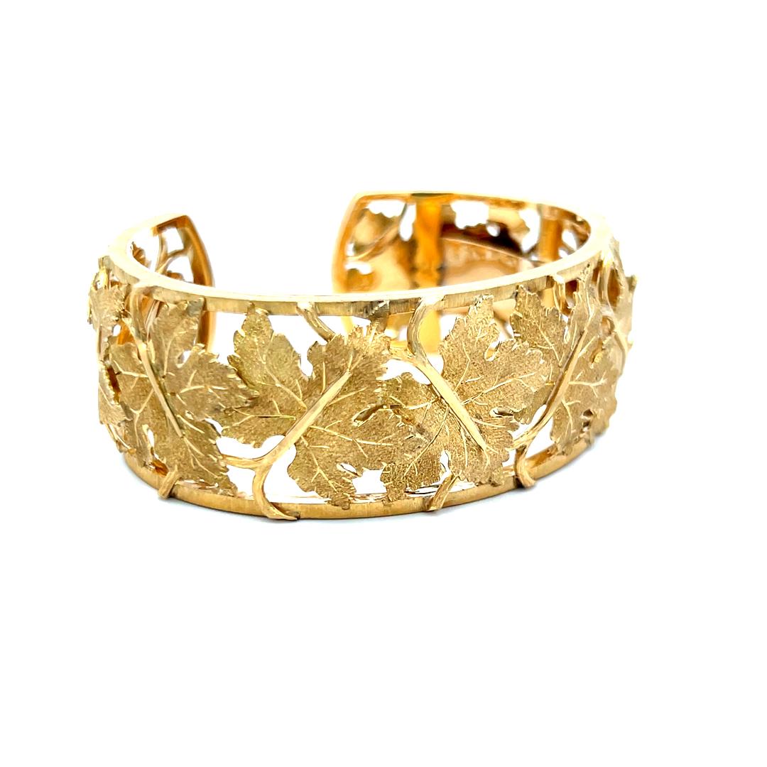 Buccellati Vintage 56.70 Grams 18 Karat Yellow Gold Cuff Bracelet 3