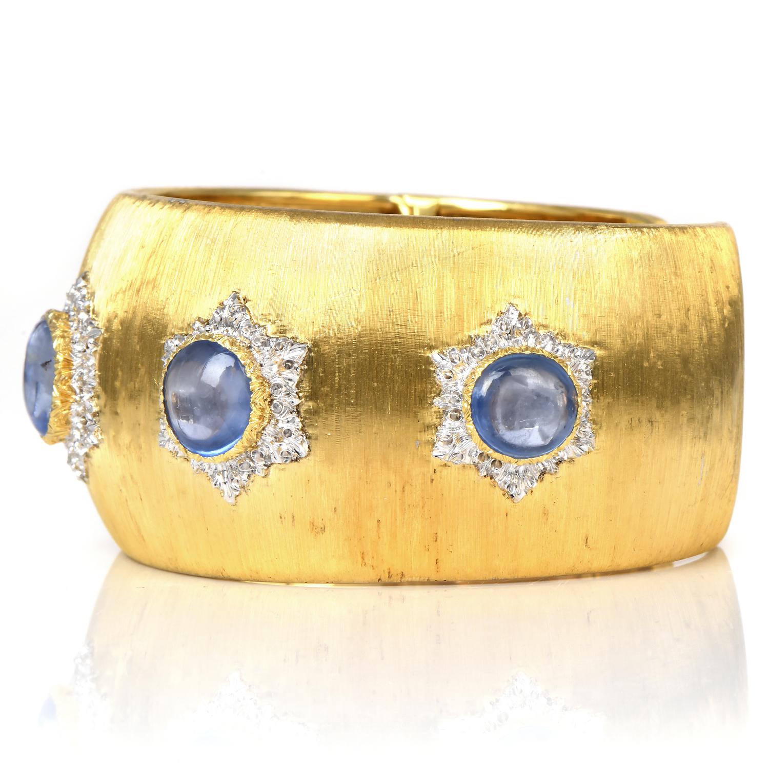 Women's Buccellati Vintage Cabochon Blue Sapphire 18K Gold Cuff Bracelet For Sale