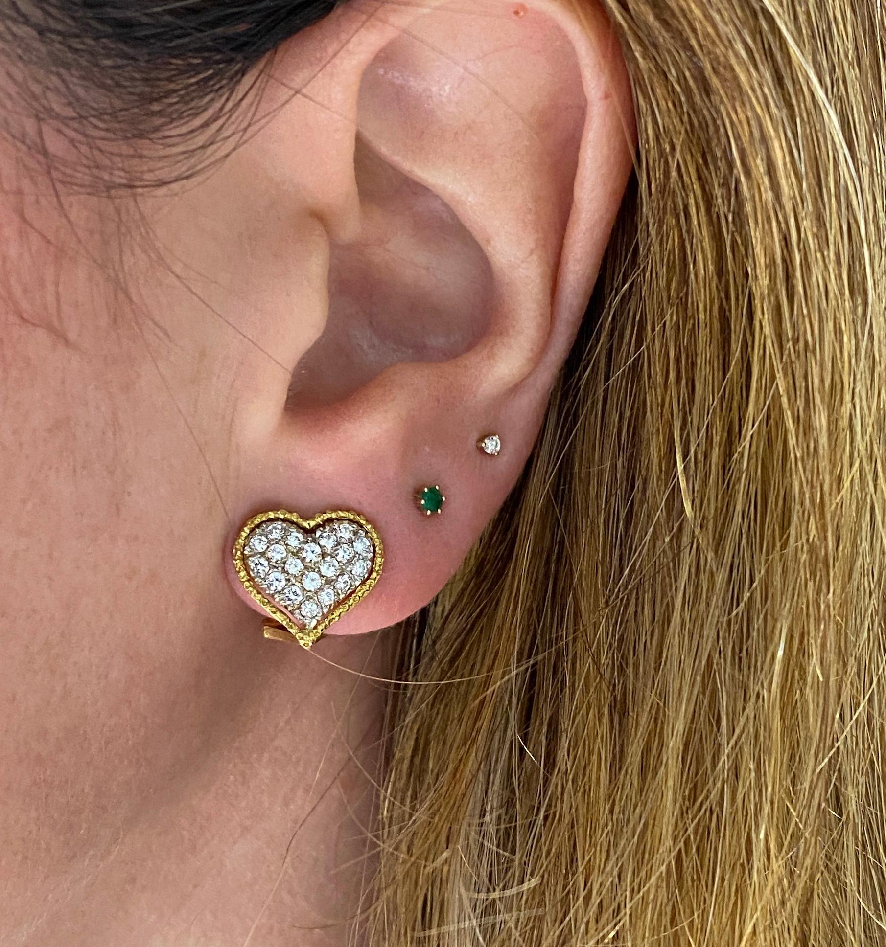Buccellati Vintage Diamond 18 Karat Gold Heart Clip-On Earrings In Excellent Condition For Sale In Miami, FL