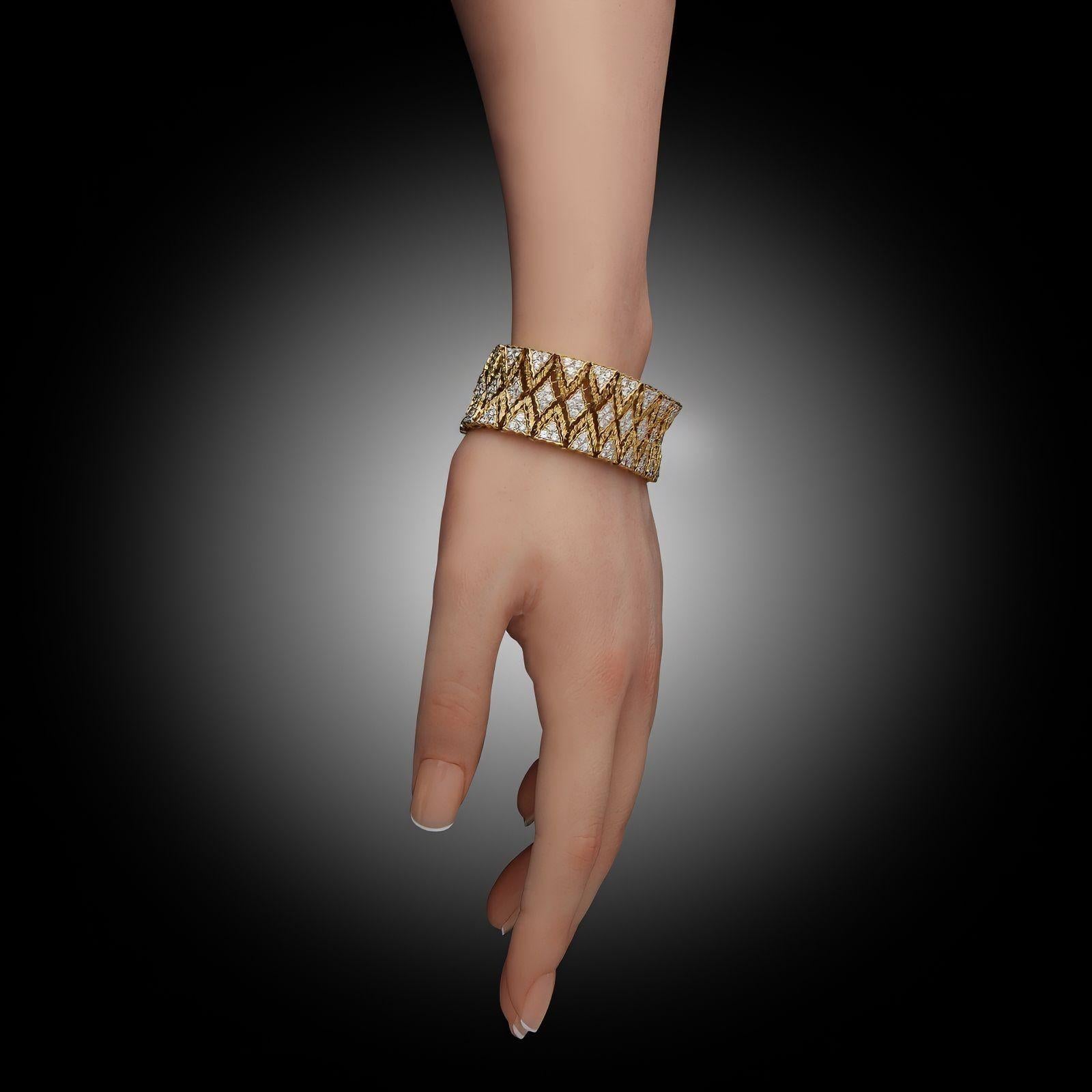 Women's or Men's Buccellati Vintage Diamond & 18ct Yellow Gold Bracelet circa 1960 For Sale