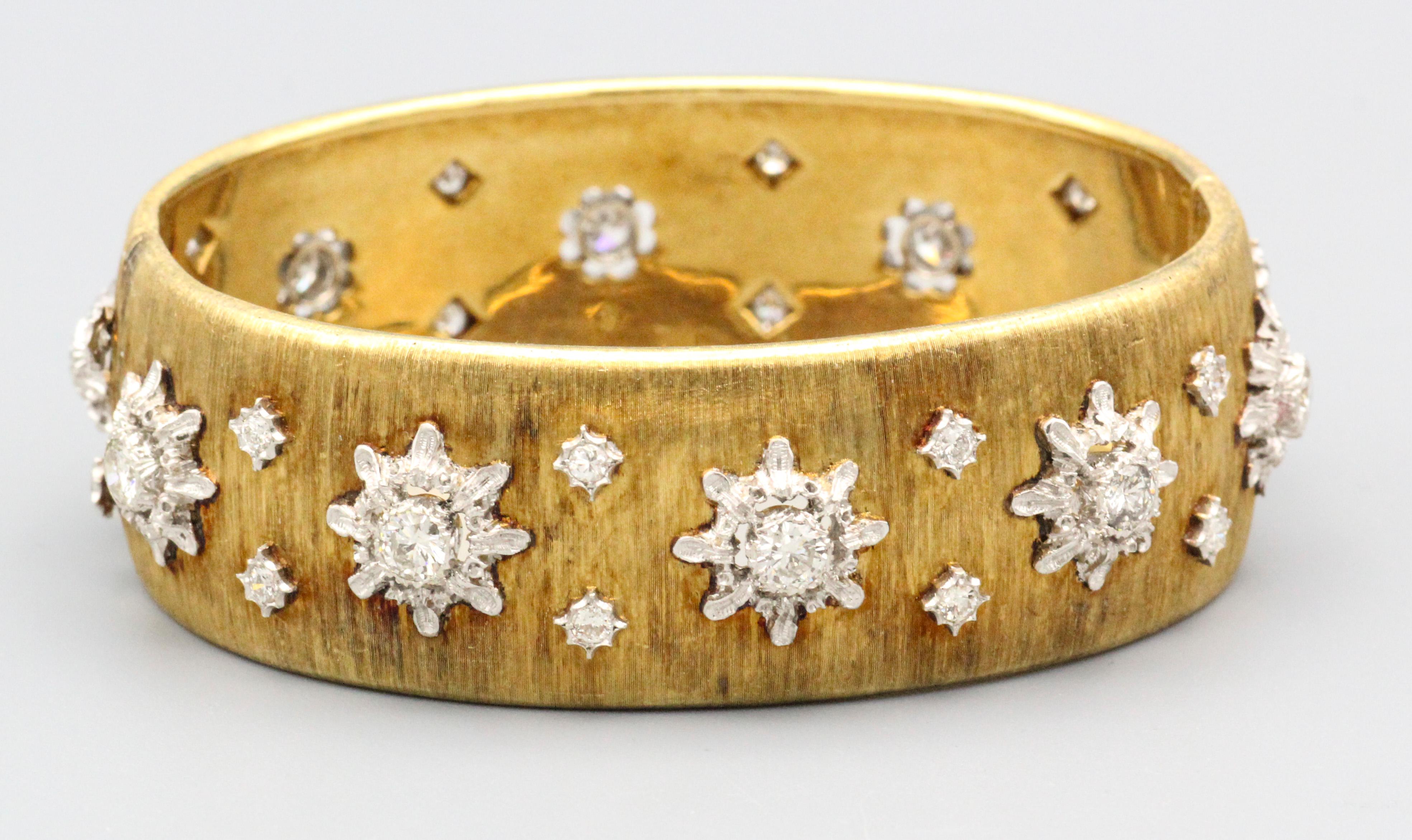 Buccellati Vintage Diamond 18k Gold Bangle Bracelet For Sale 1