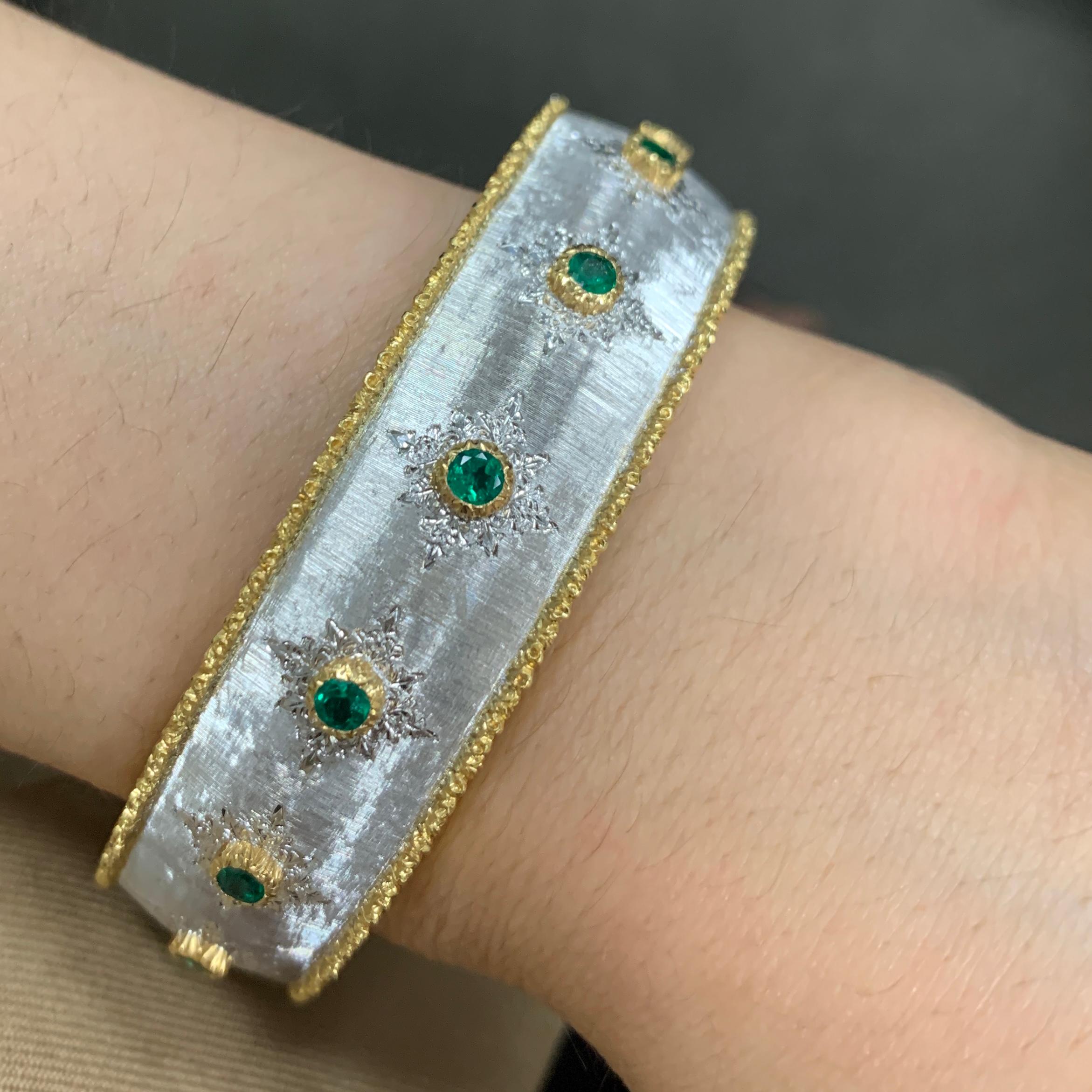Women's Buccellati White and Yellow Gold Bangle Bracelet with Emeralds