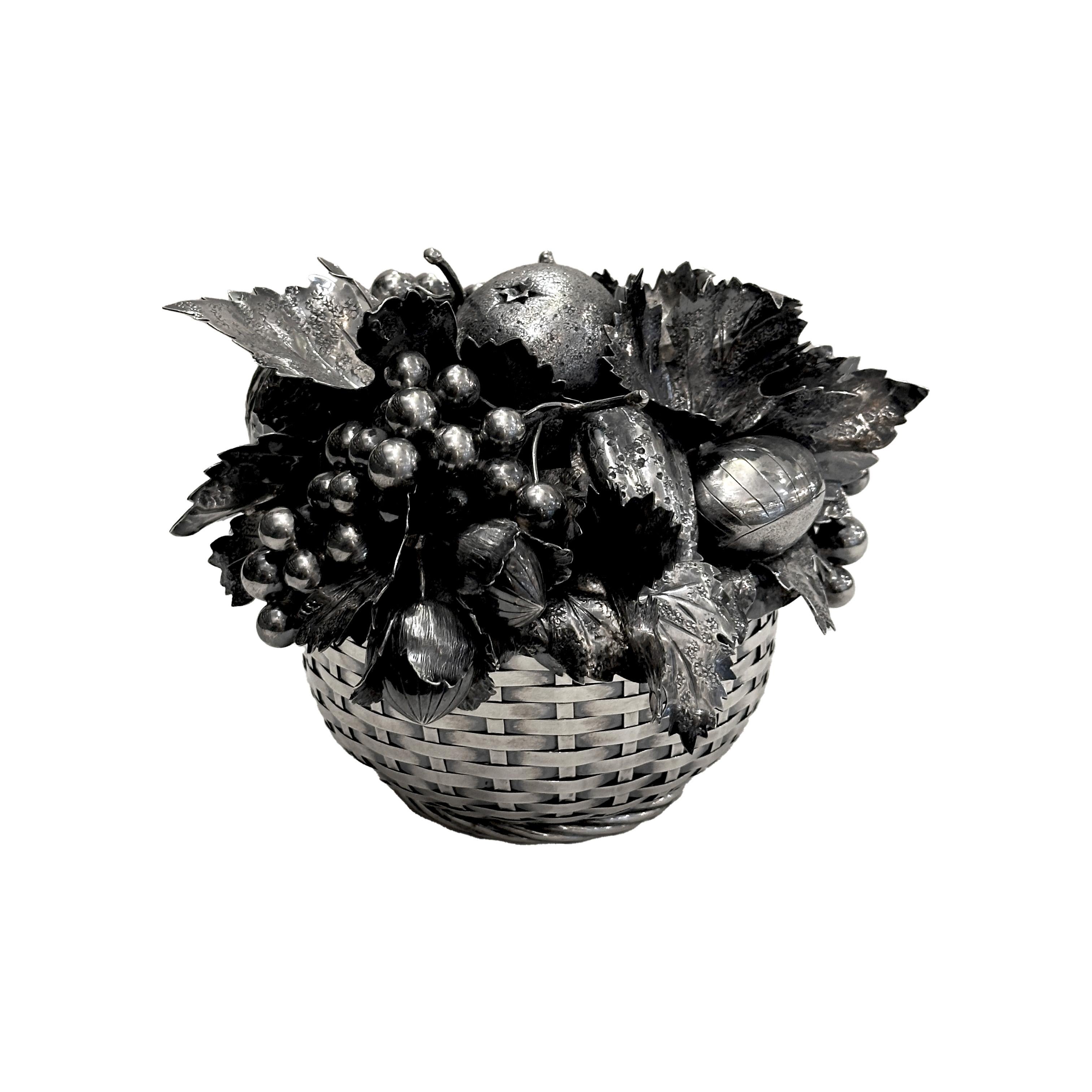 Corbeille tissée Buccellati recouverte de fruits en argent massif 925 en vente 4