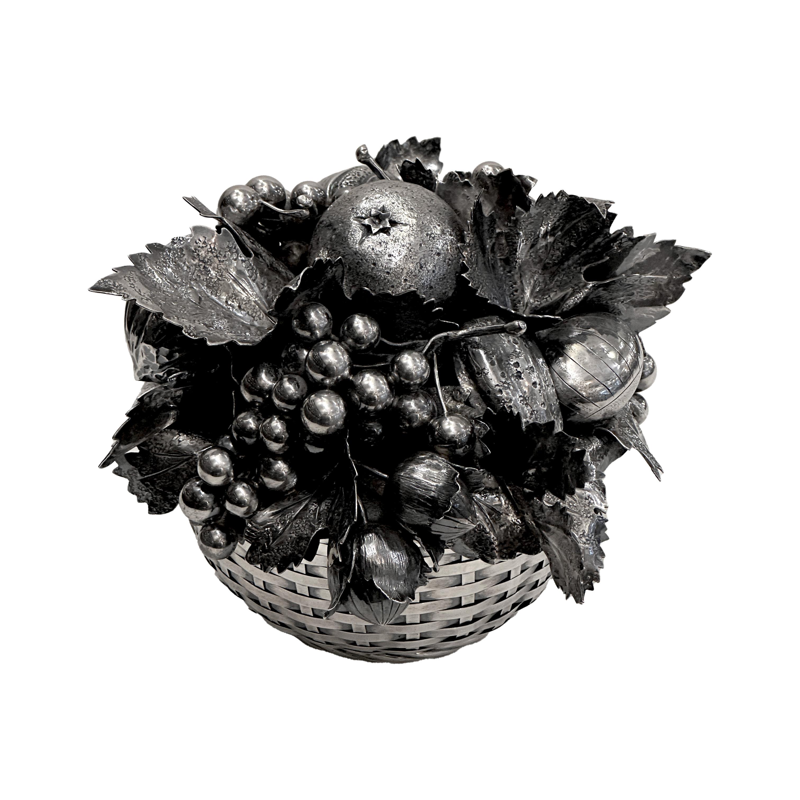 Corbeille tissée Buccellati recouverte de fruits en argent massif 925 en vente 2