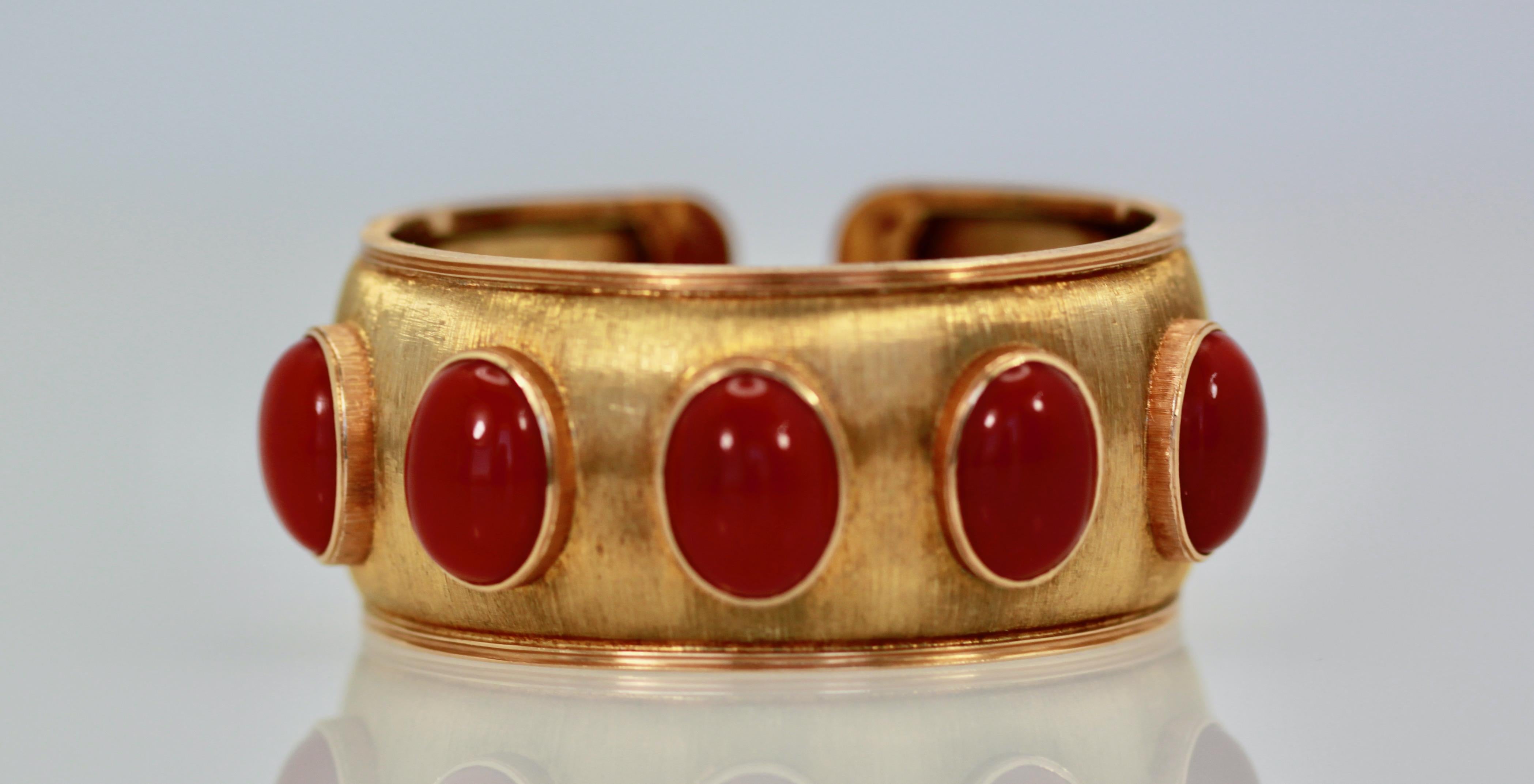 Buccellati Yellow Gold Wide Coral Bracelet 18K For Sale 9