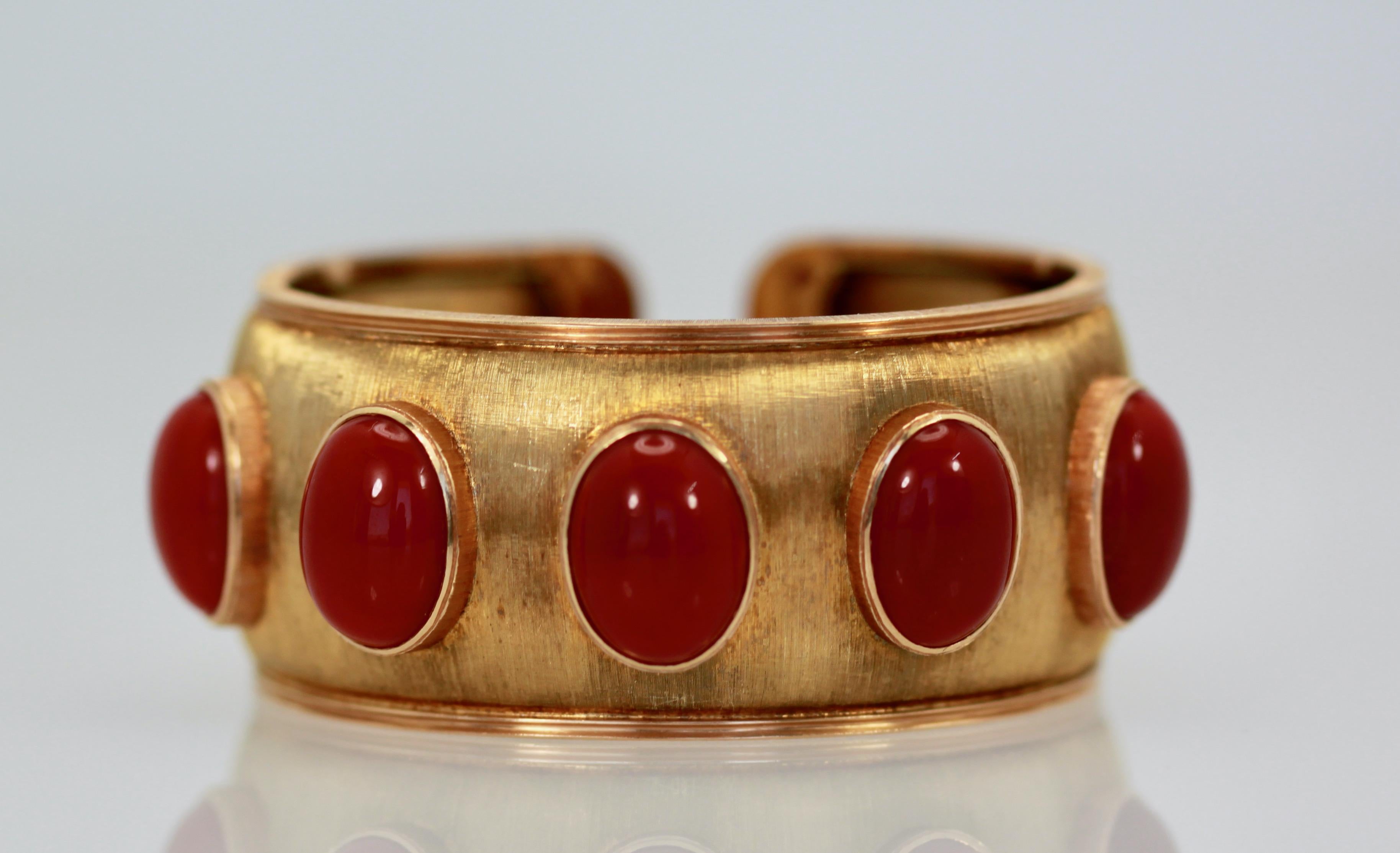 Buccellati Yellow Gold Wide Coral Bracelet 18K For Sale 1