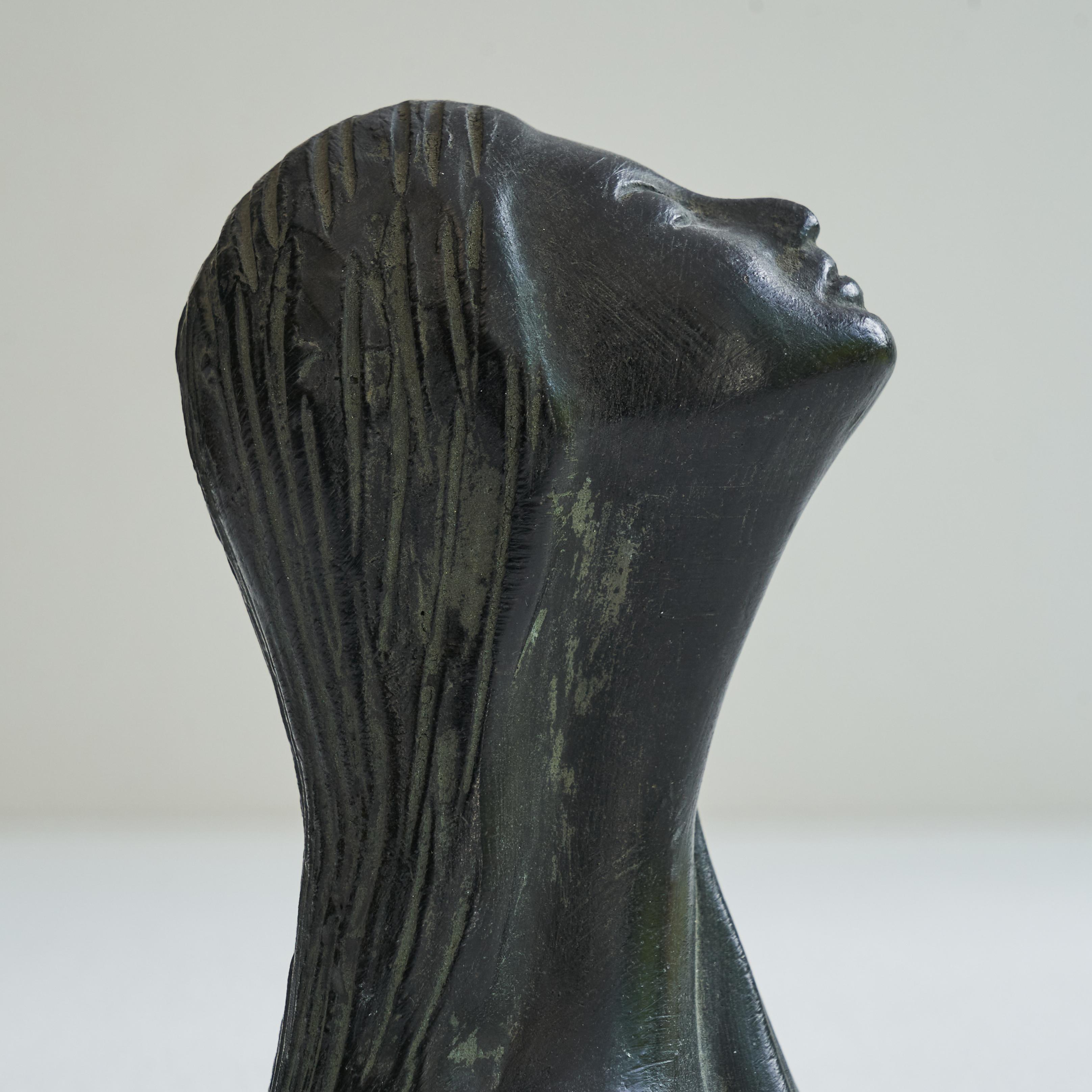 Fatto a mano Busto in ceramica 'Bucchero' Italiano, anni '50 in vendita