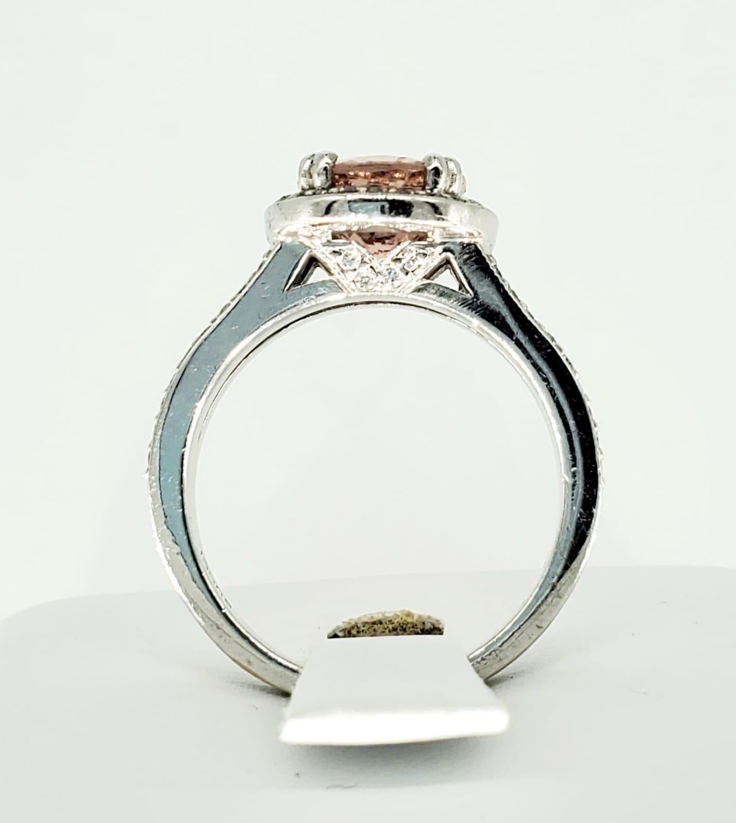 Bucci Bague de style Art déco en or blanc 14 carats avec diamants et pierres précieuses de 3,70 carats en vente 1