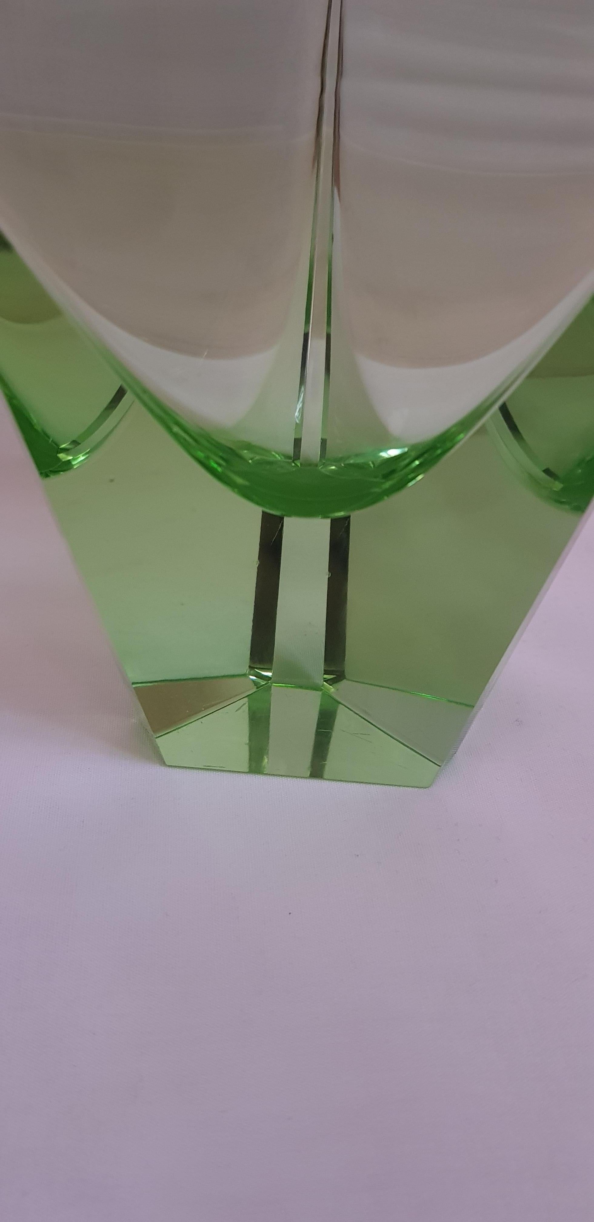 Mid-20th Century Bucella Cristalli Murano Glass Green Faceted Vase For Sale