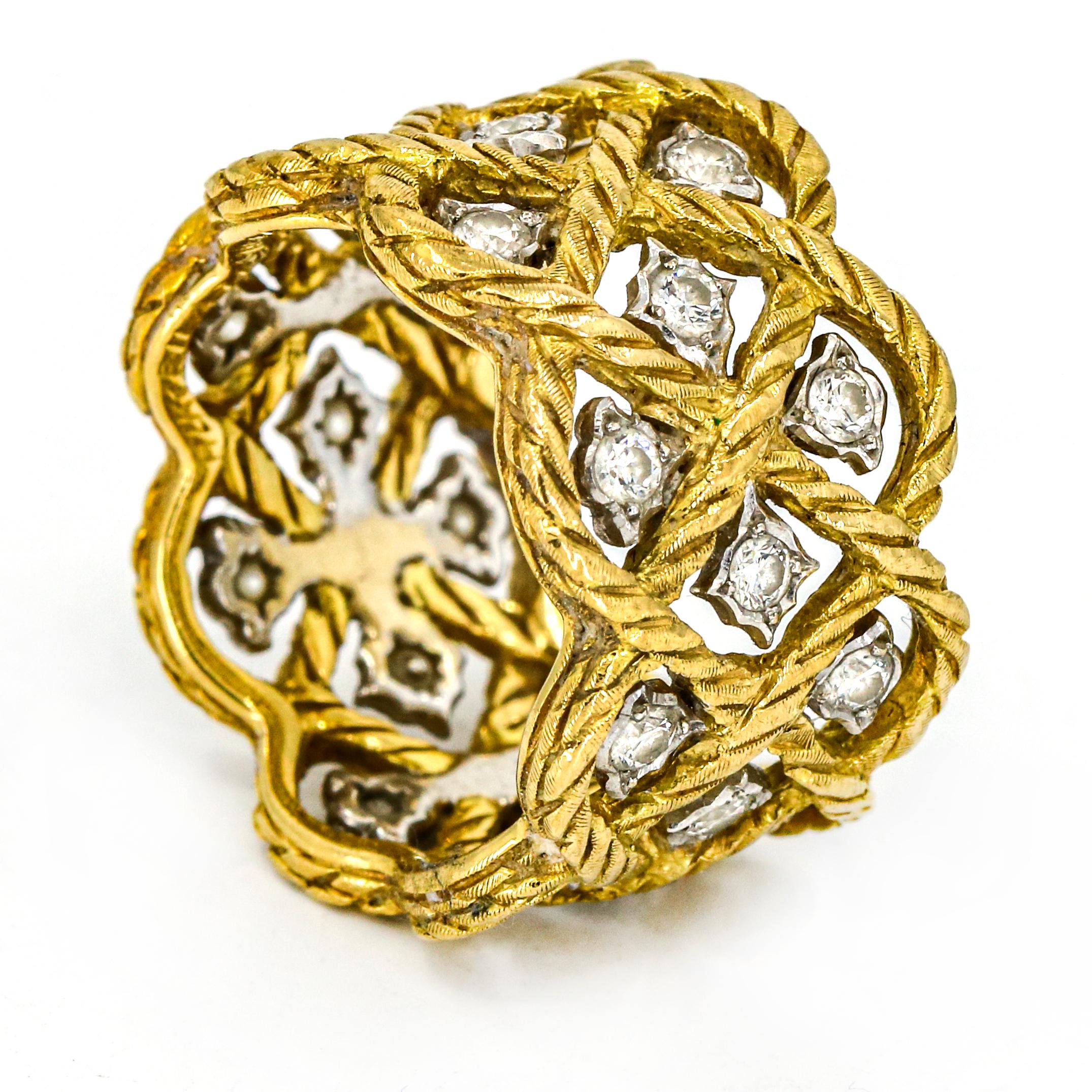 Bucellati 18 Karat Gold Etoilee Diamond Wide Band Ring In Excellent Condition For Sale In Fort Lauderdale, FL
