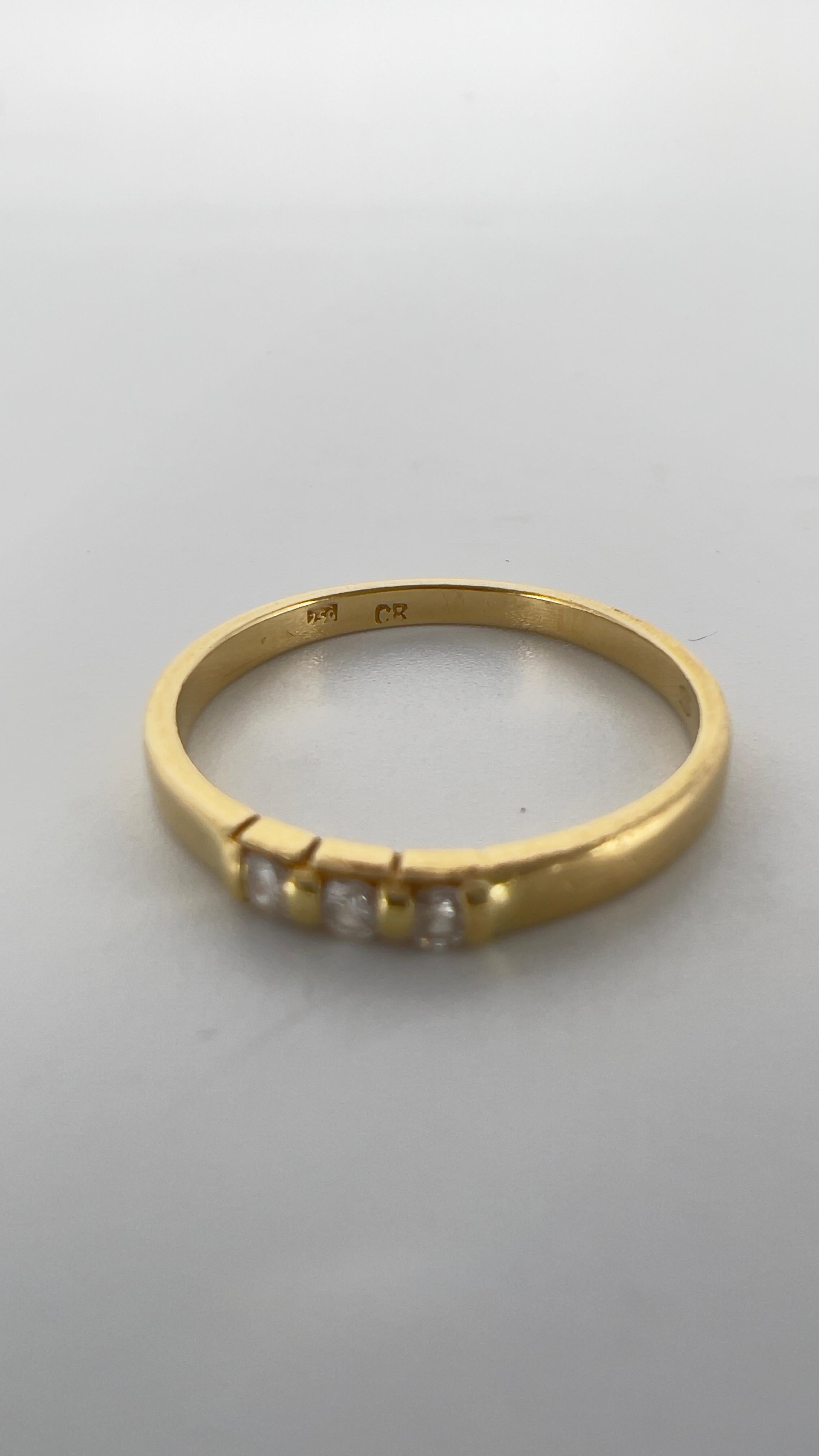 Contemporary Bucherer 750 Gold and 3 Diamonds Ring For Sale