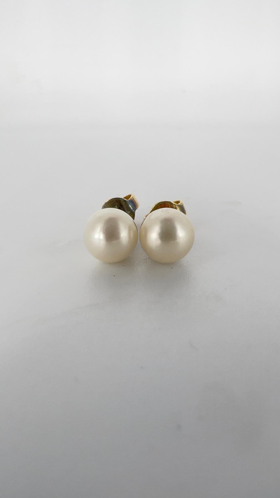 Bucherer Boucles d'oreilles 750 en or et perles de culture Bon état - En vente à Genève, GE