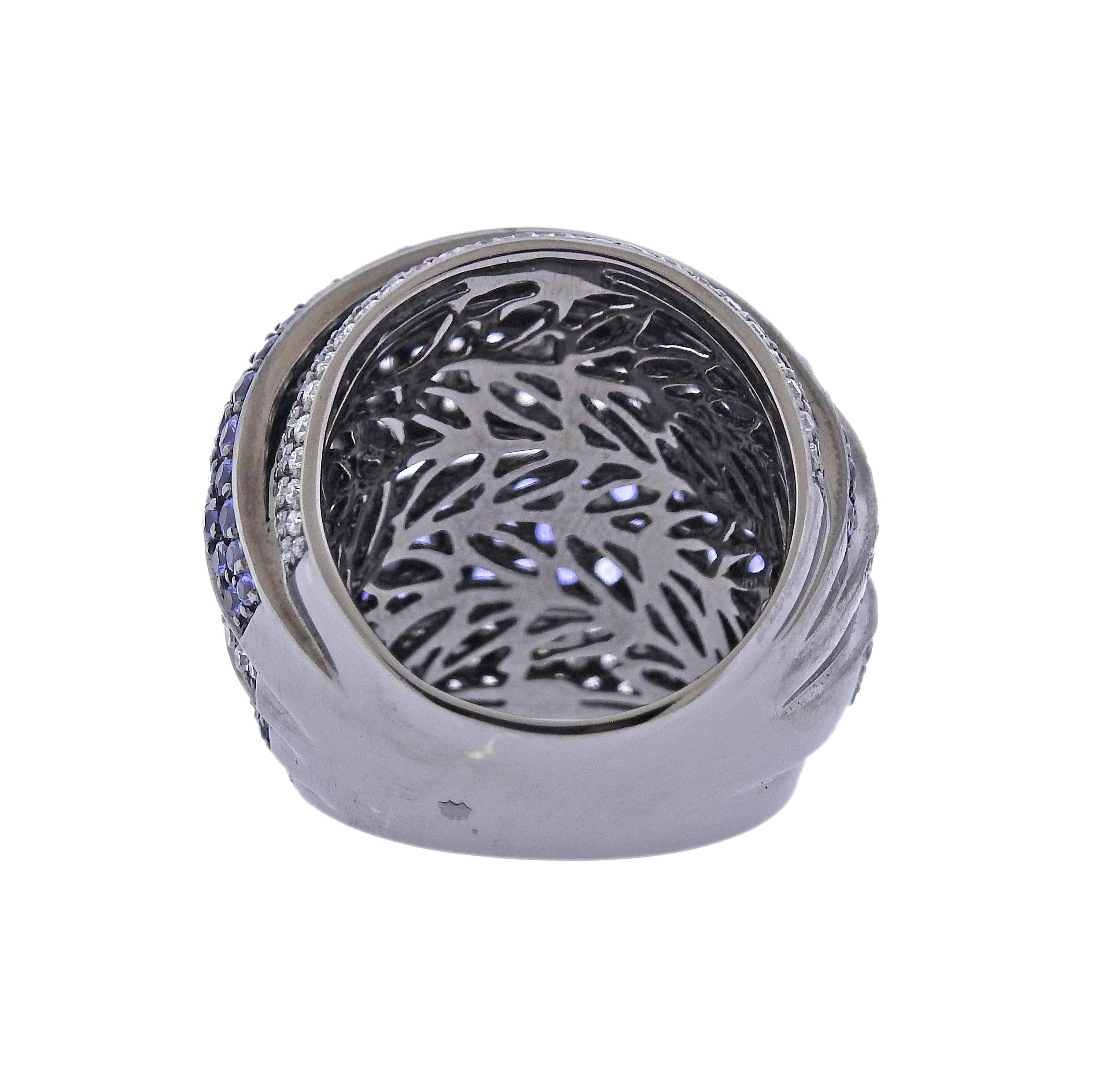 Cocktail-Kuppelring vonerer aus Gold mit Diamant und Saphir (Rundschliff) im Angebot