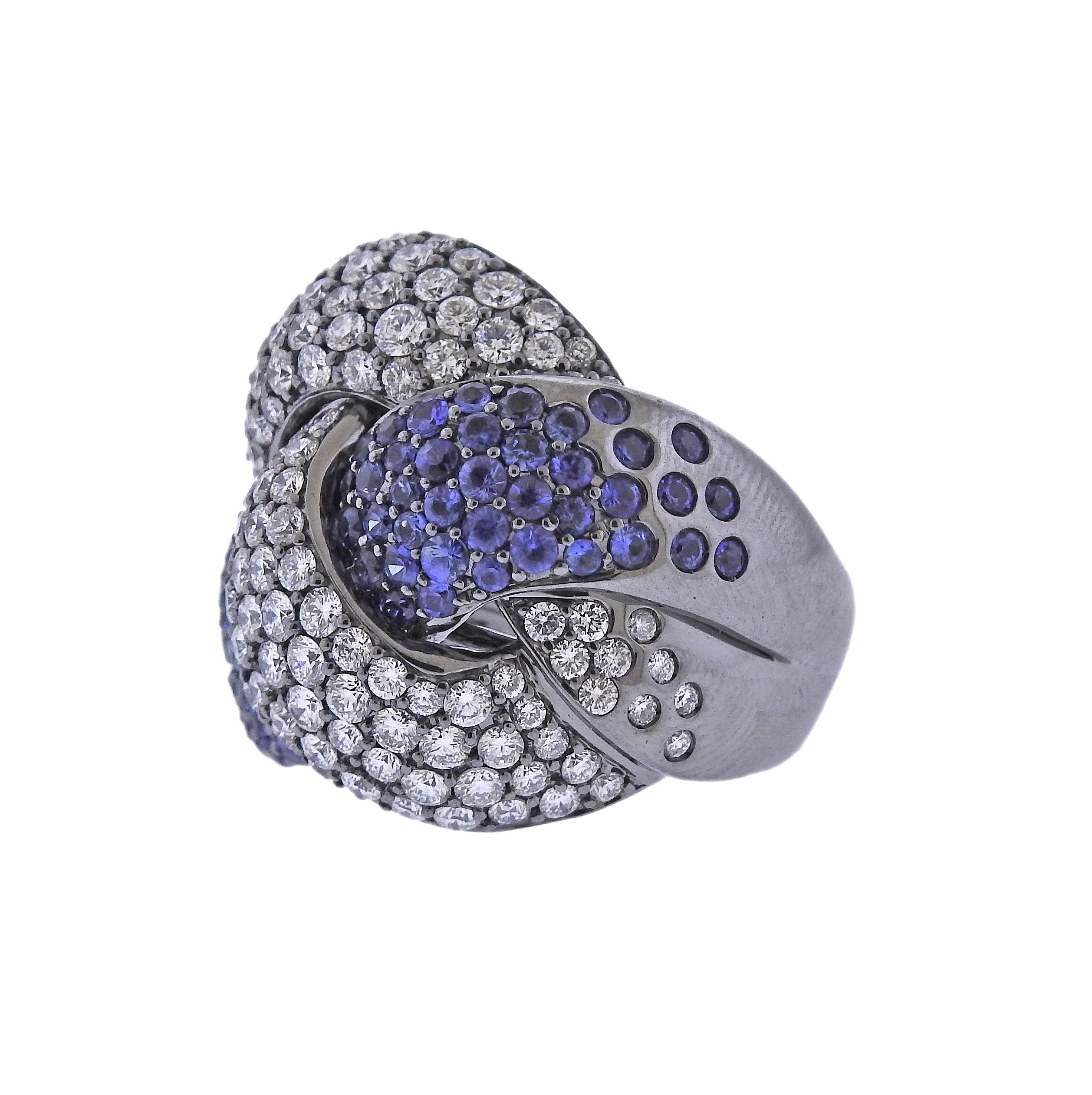 Brandneu mit Tag Bucherer Ring, in 18k Gold, mit 4,05ctw SI/G Diamanten und 2,51ctw blauen Saphiren. Einzelhandel $24290. Wird mit Box geliefert.  Ringgröße - 7; Oberseite des Rings - 25mm x 27mm. Gewicht - 27,5 Gramm. Gezeichnet: CB 750.