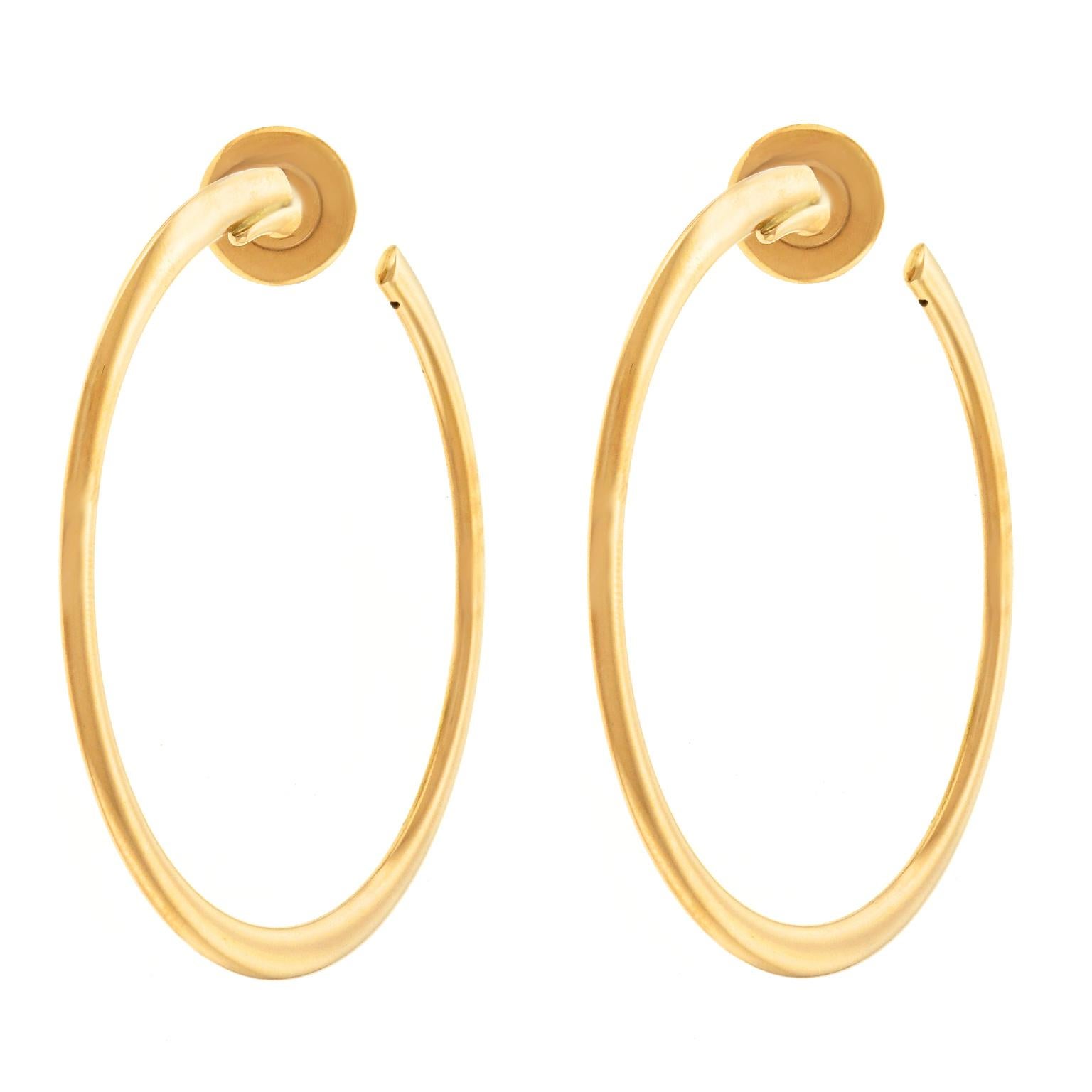 Bucherer Gold Hoop Earrings In Excellent Condition For Sale In Litchfield, CT