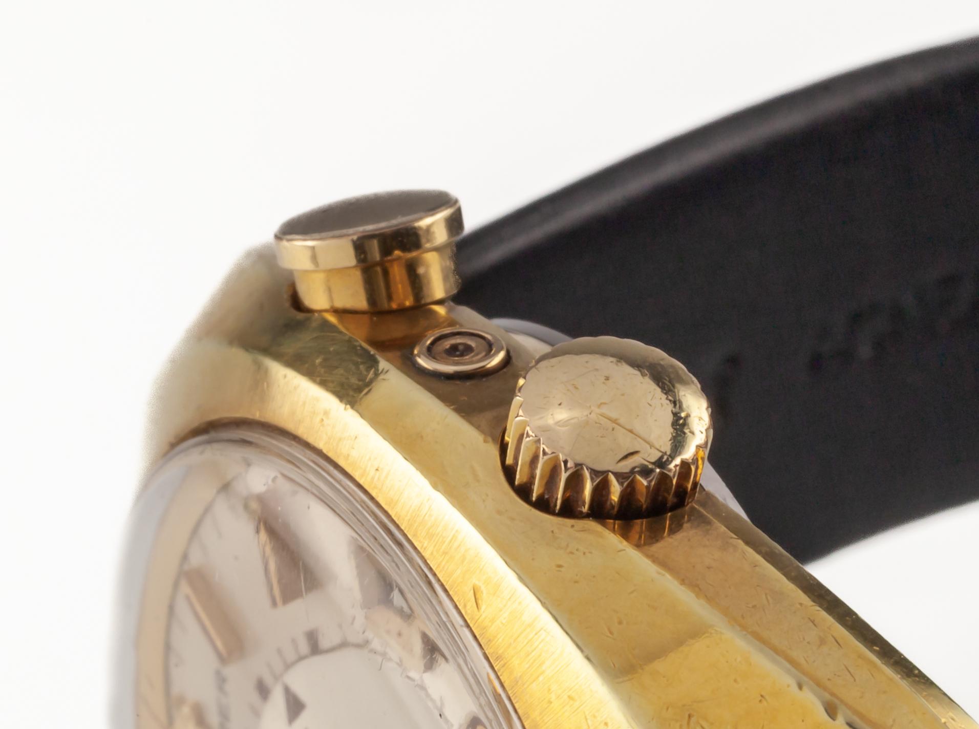 Bucherer Montre d'alarme automatique « Mémomatic » plaquée or avec bracelet en cuir 2980 Date Bon état - En vente à Sherman Oaks, CA