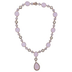 Bucherer Collier en or, quartz, calcédoine, préhnite et diamants