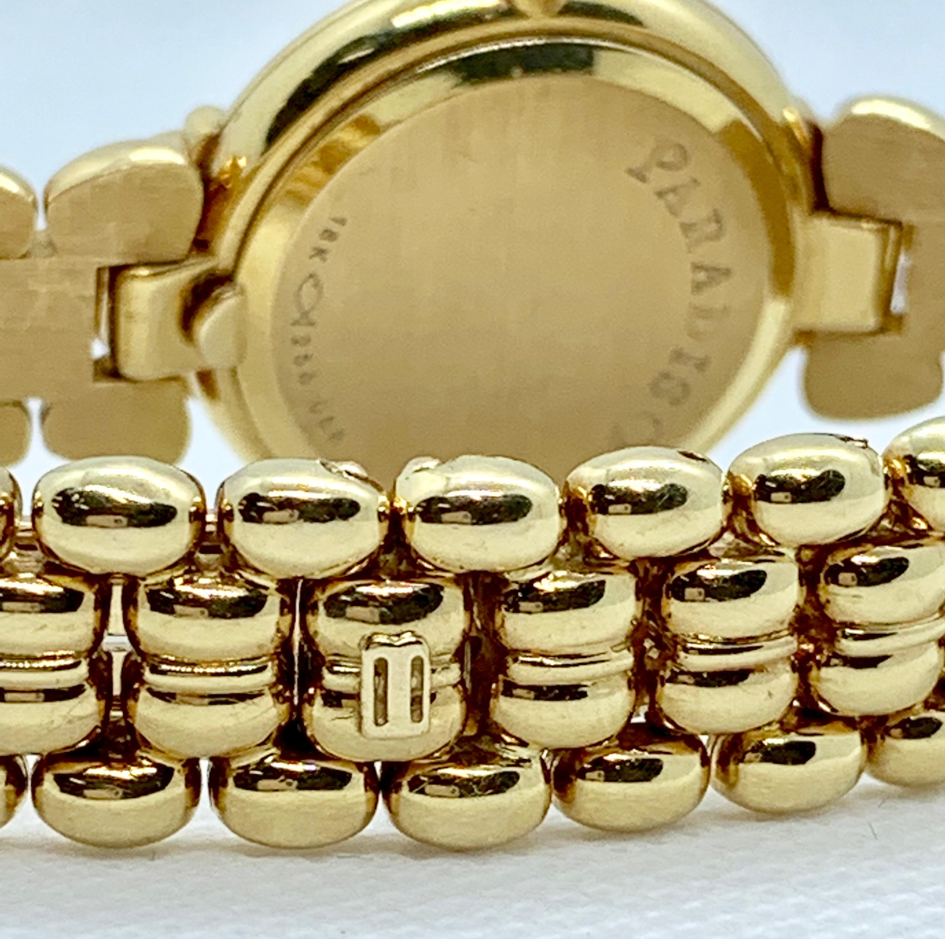 Magnifique montre Bucherer Paradiso 28mm pour femmes. Cette pièce est en or jaune 18 carats et comporte 47 diamants brillants et deux saphirs de forme triangulaire, taillés en cabochon. Le poids estimé du diamant est de 0,80 carat de couleur F-G et