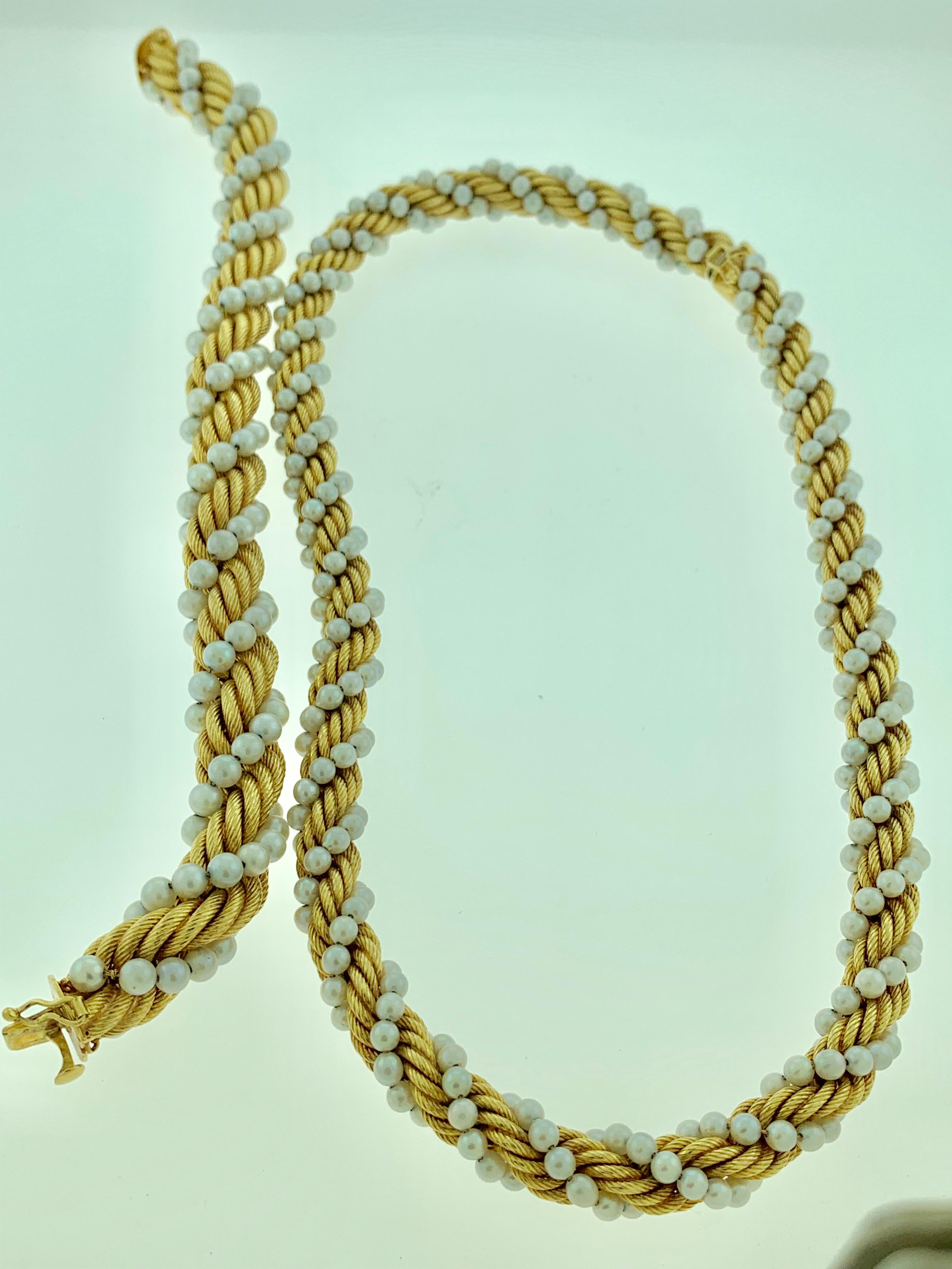 Bucherer Zweiteiliges Set aus Halskette und Armband aus 18 Karat Gelbgold und Perlen im Angebot 3