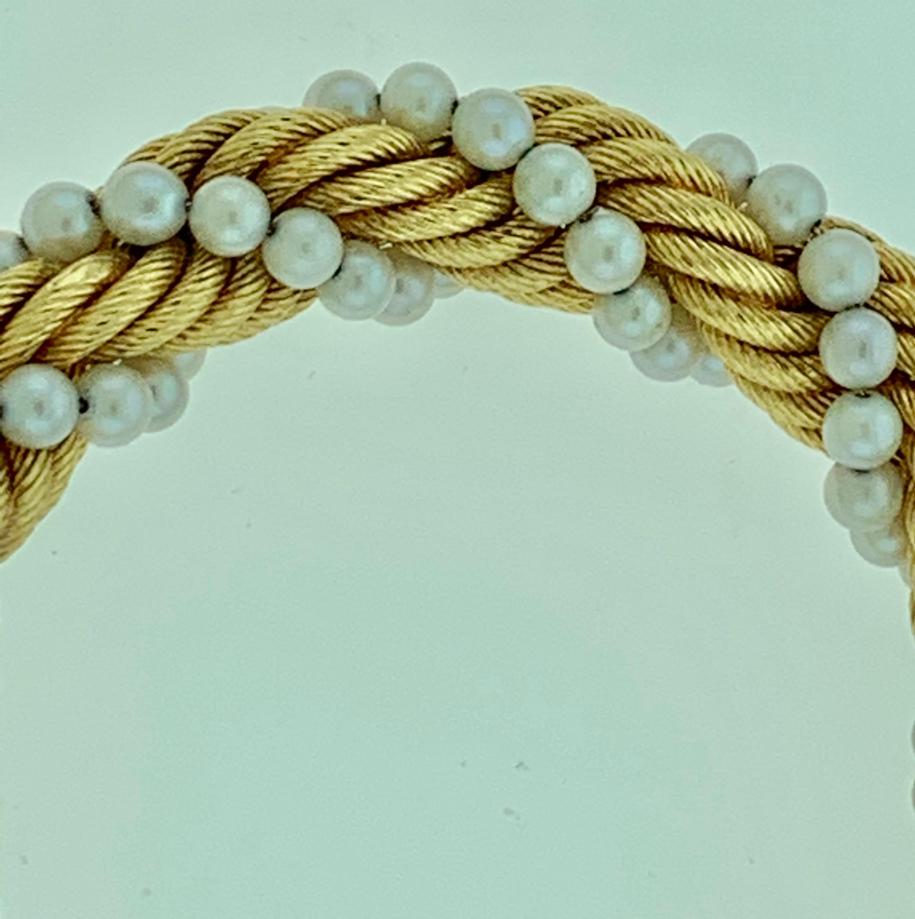 Bucherer Two-Piece Necklace and Bracelet Set in 18 Karat Yellow Gold and Pearls In Excellent Condition For Sale In New York, NY