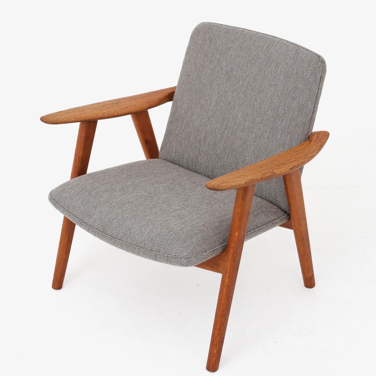 Buck Chair by Hans J. Wegner 4