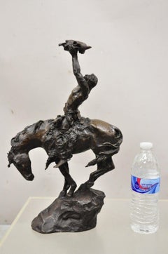 Sculpture de statue en bronze amérindienne en hommage à l'Esprit de guérison de Buck McCain