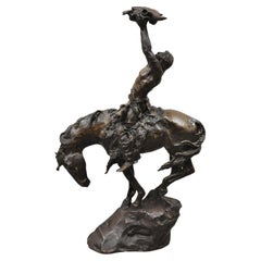Sculpture de statue en bronze amérindienne en hommage à l'Esprit de guérison de Buck McCain