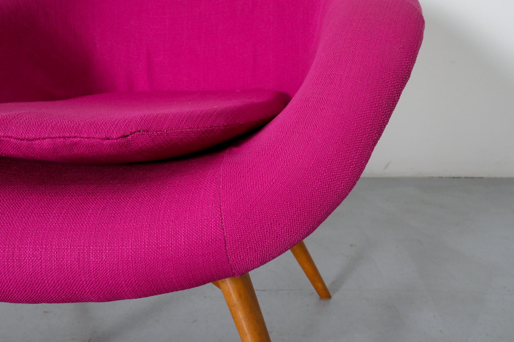 Silla Bucket Lounge de Miroslav Navrátil para Vertex en tapicería New Fuschia en venta 10