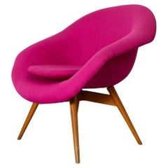 Bucket Lounge Chair von Miroslav Navrátil für Vertex mit Polsterung in New Fuschia