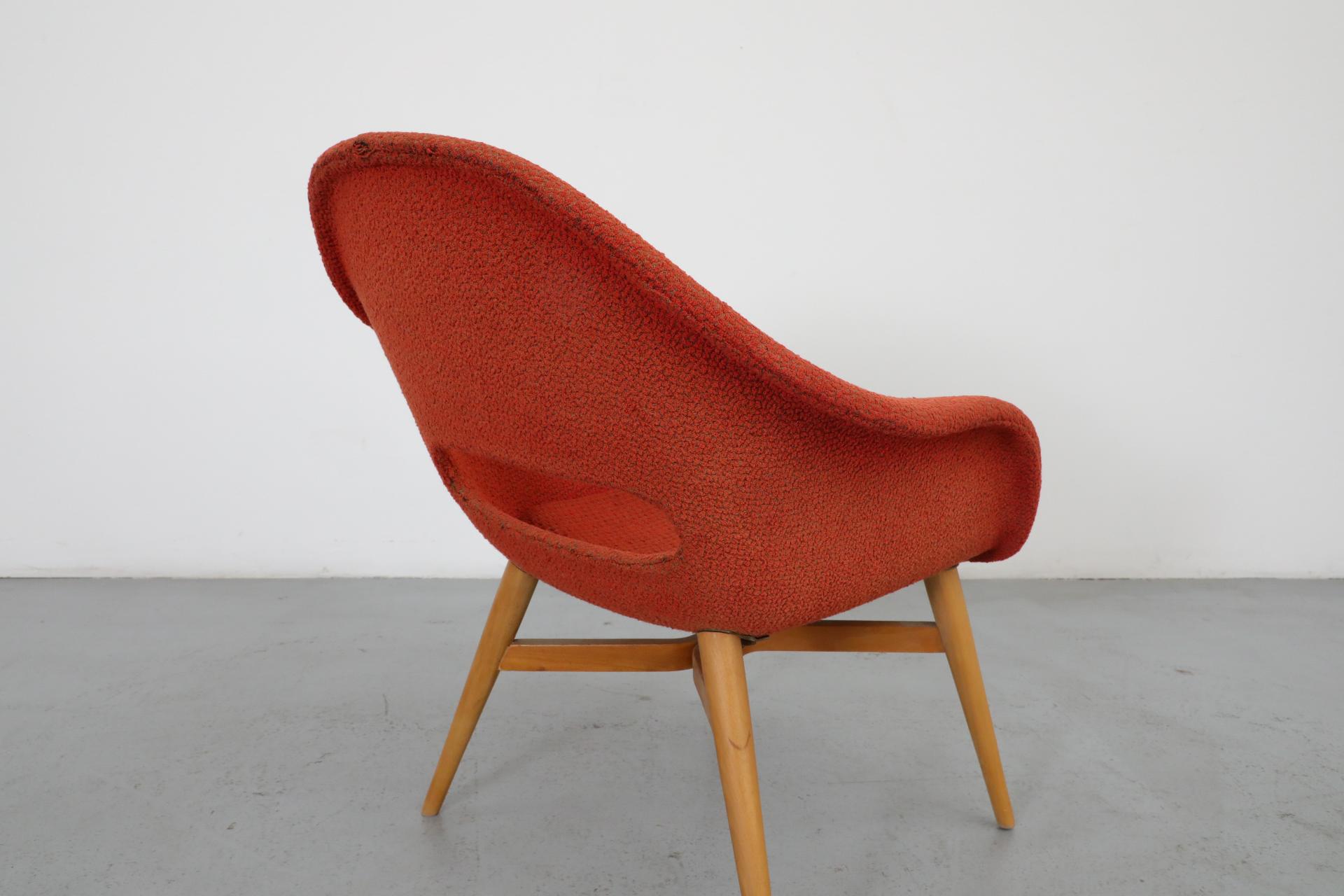 Chaises longues en forme de seau de Miroslav Navrátil pour Vertex dans leur état d'origine en vente 7