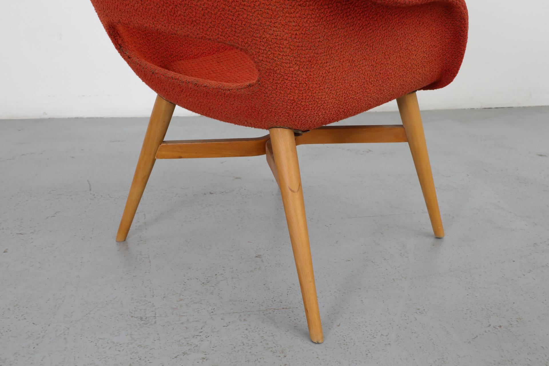 Chaises longues en forme de seau de Miroslav Navrátil pour Vertex dans leur état d'origine en vente 8