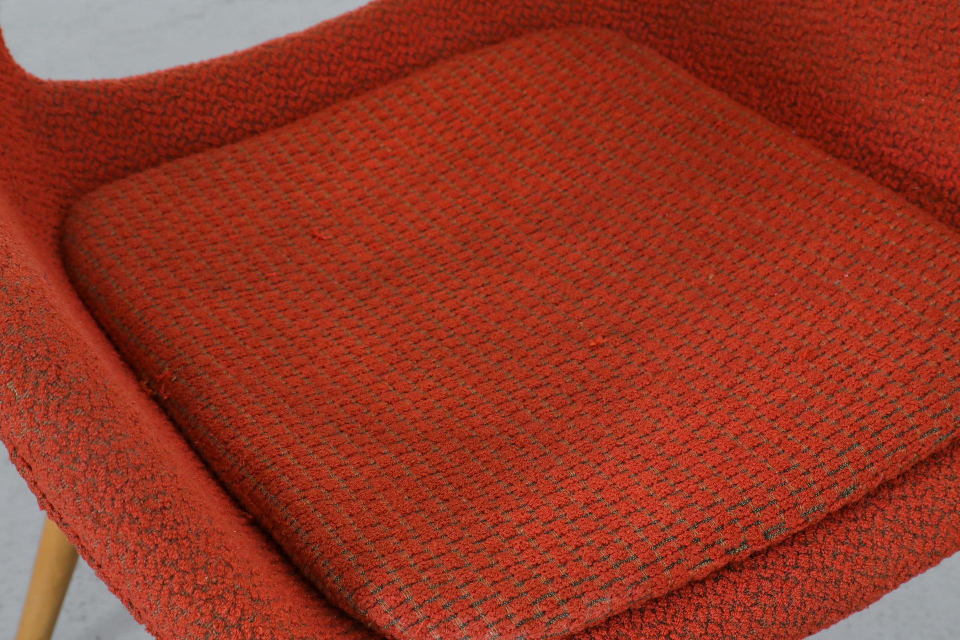 Chaises longues en forme de seau de Miroslav Navrátil pour Vertex dans leur état d'origine en vente 10