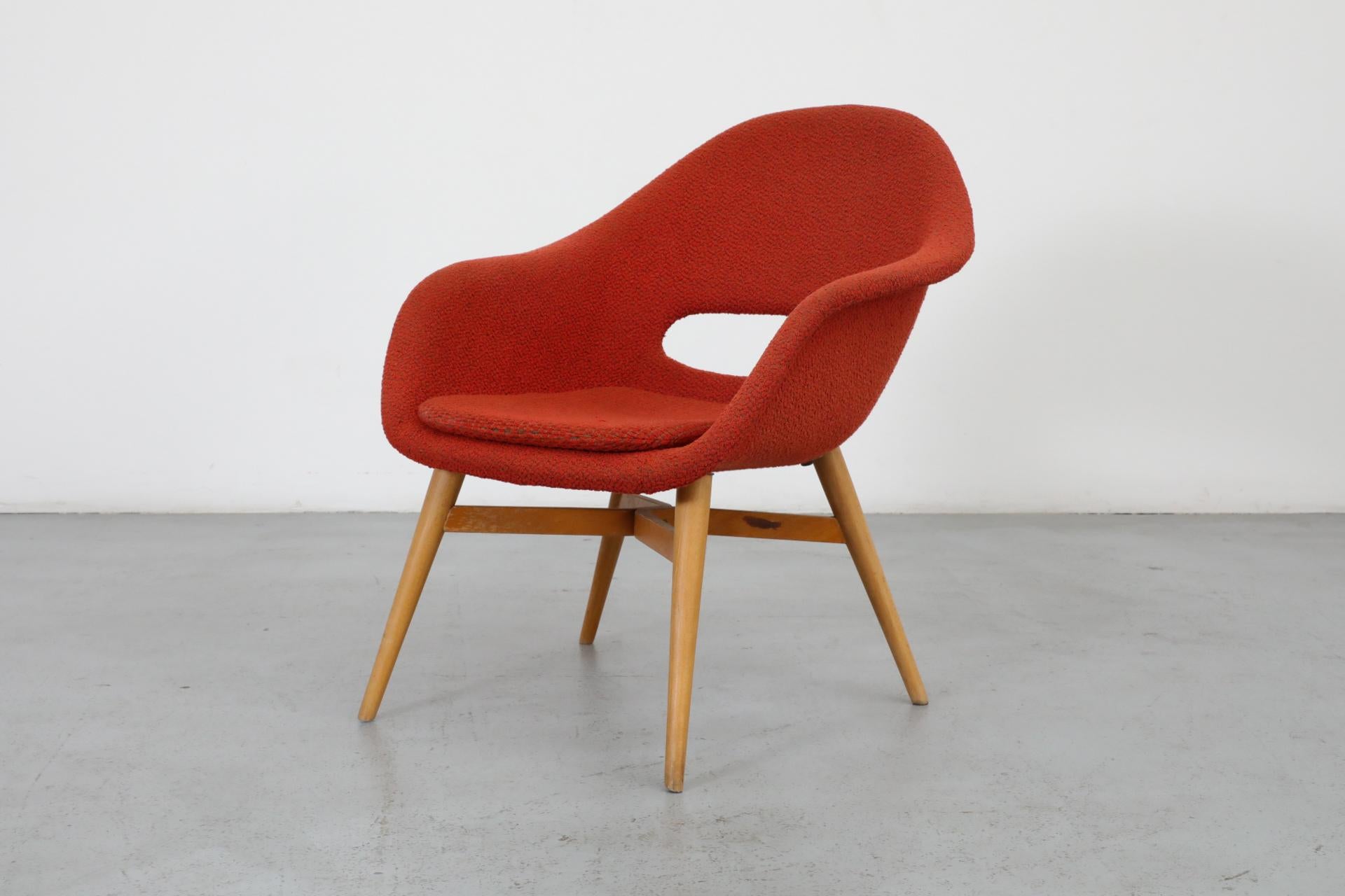 Chaises longues en forme de seau de Miroslav Navrátil pour Vertex dans leur état d'origine en vente 1