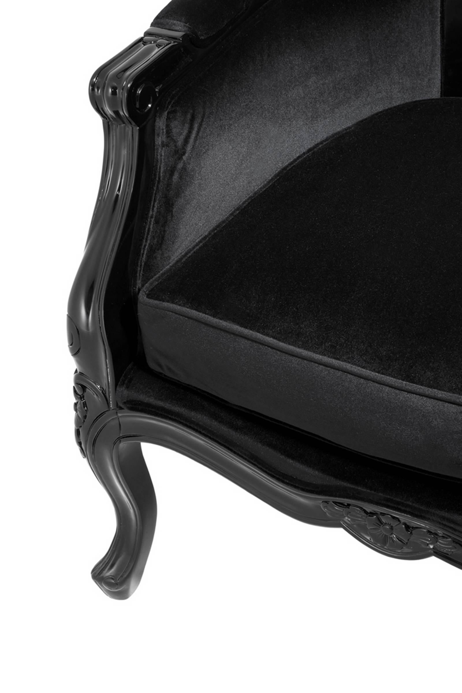 Buckingham Armchair in Black Velvet In Excellent Condition For Sale In Paris, FR