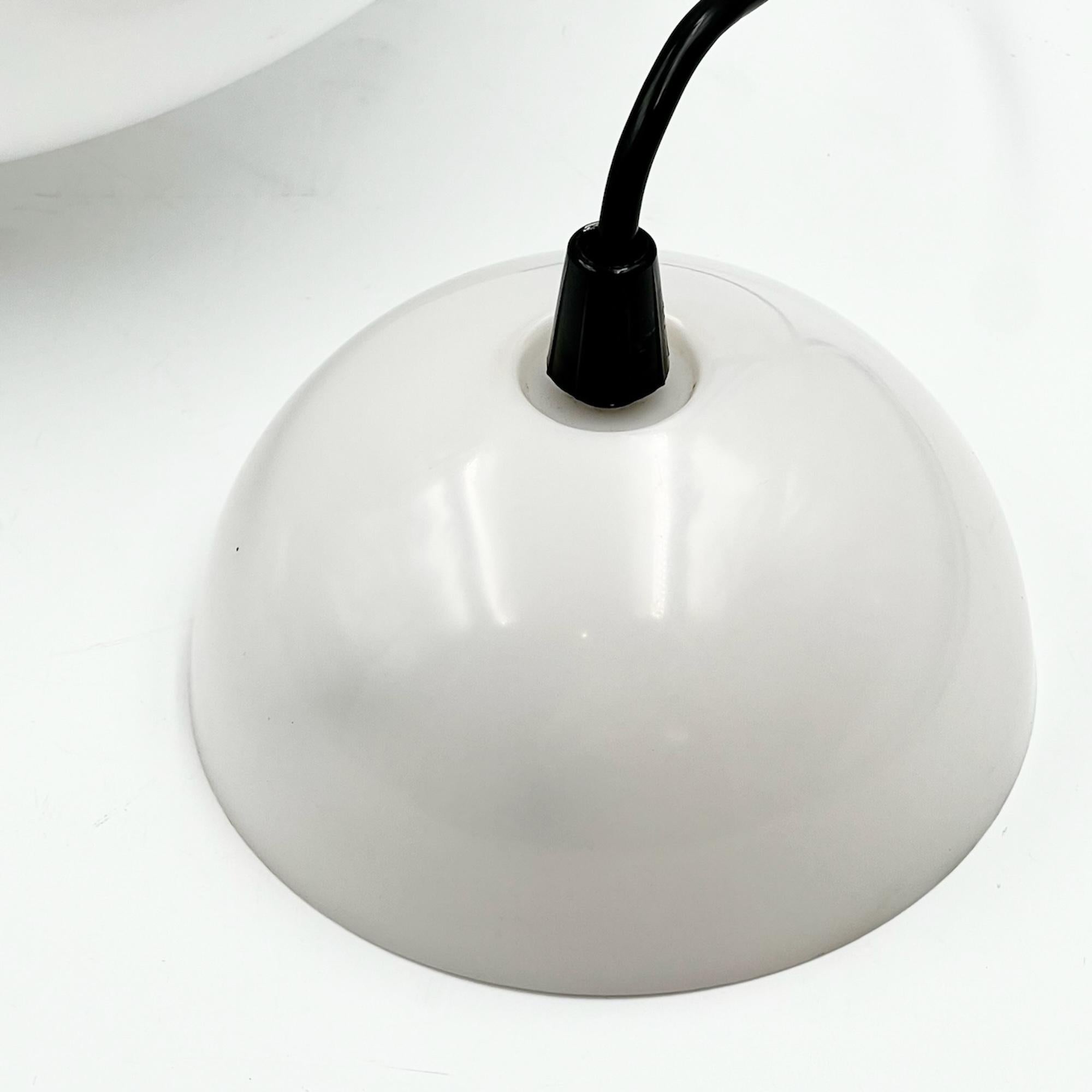 Métal Lampe suspendue Harvey Guzzini, chef-d'œuvre emblématique de l'ère spatiale 3029 en vente