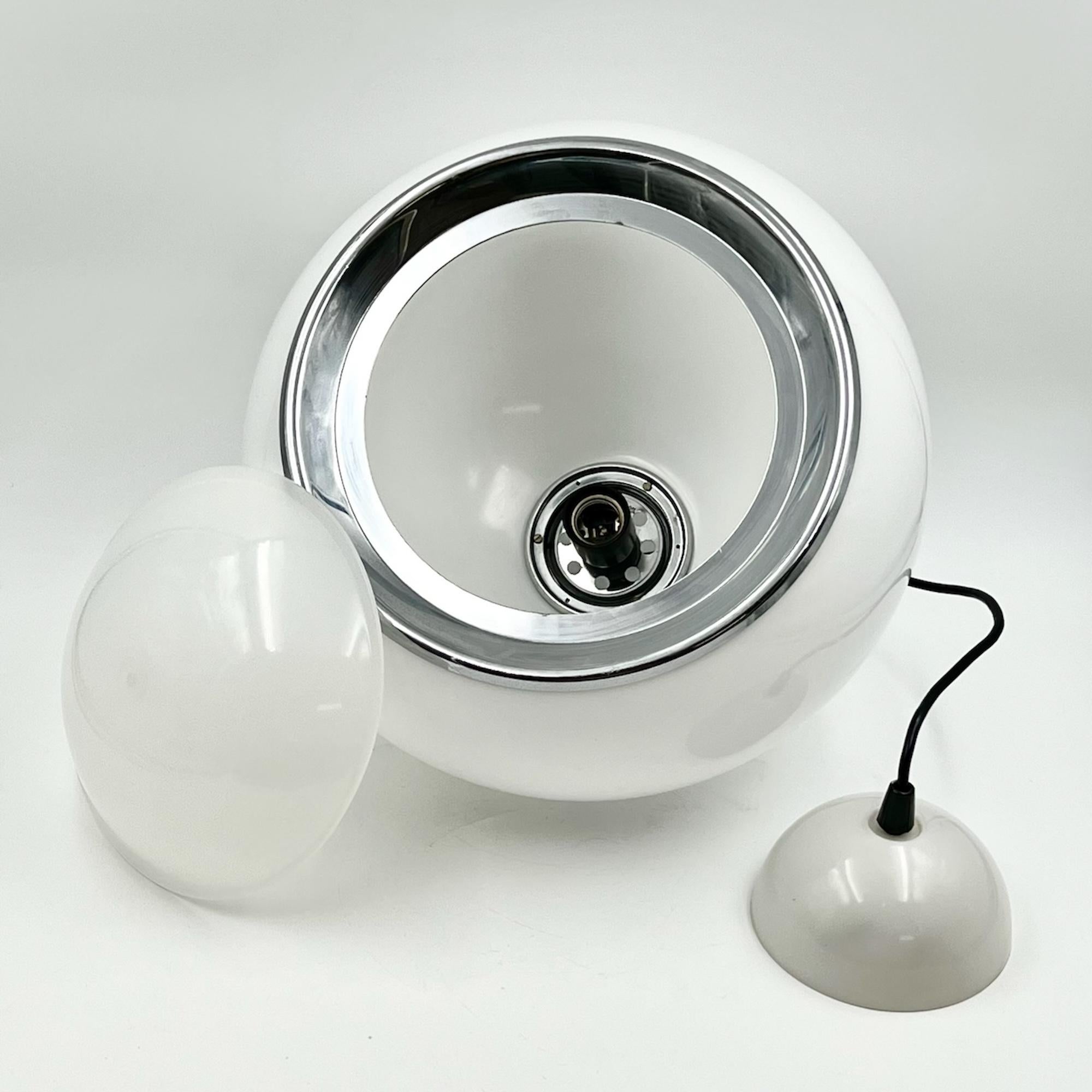 Lampe suspendue Harvey Guzzini, chef-d'œuvre emblématique de l'ère spatiale 3029 en vente 2