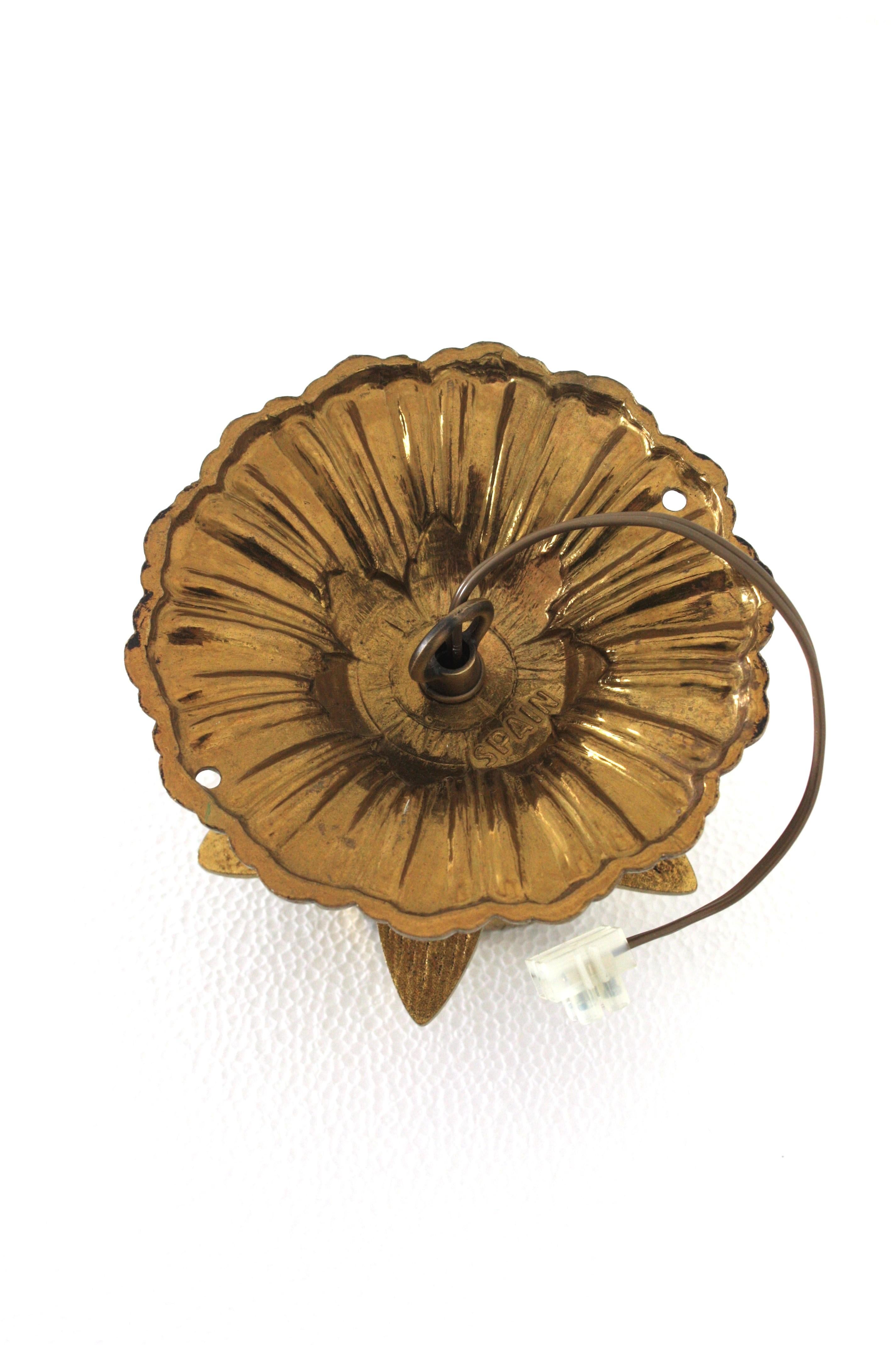 Plafoniera Bud Flower in bronzo, Spagna, anni '50 in vendita 11