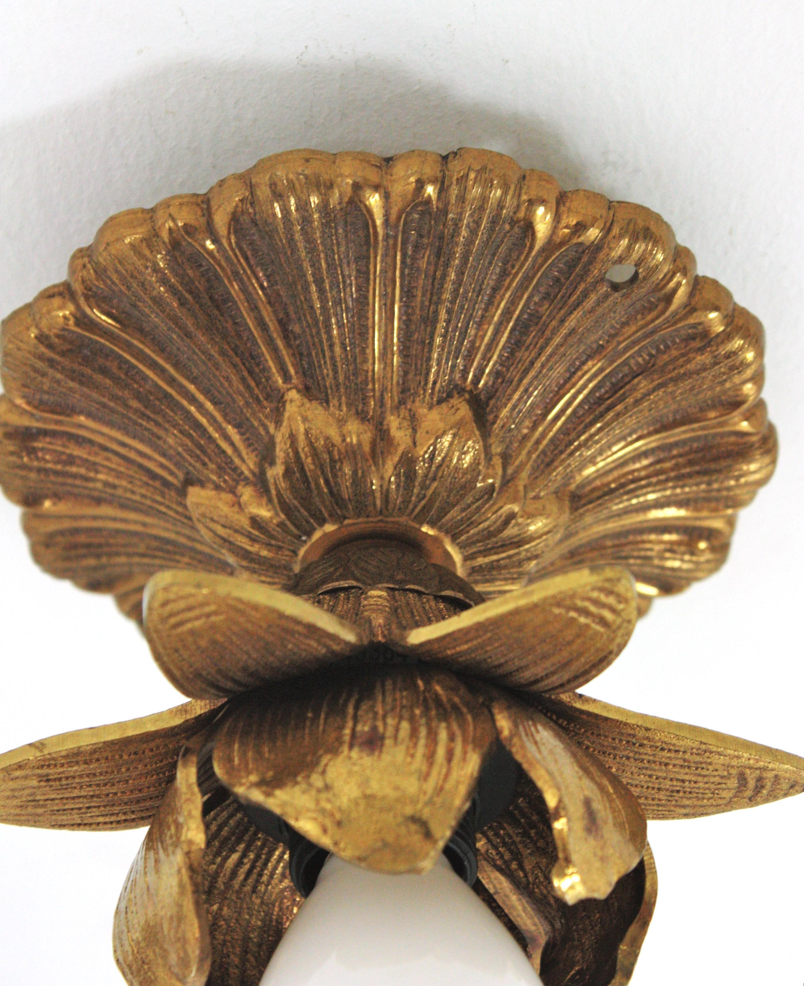 Plafoniera Bud Flower in bronzo, Spagna, anni '50 In condizioni ottime in vendita a Barcelona, ES