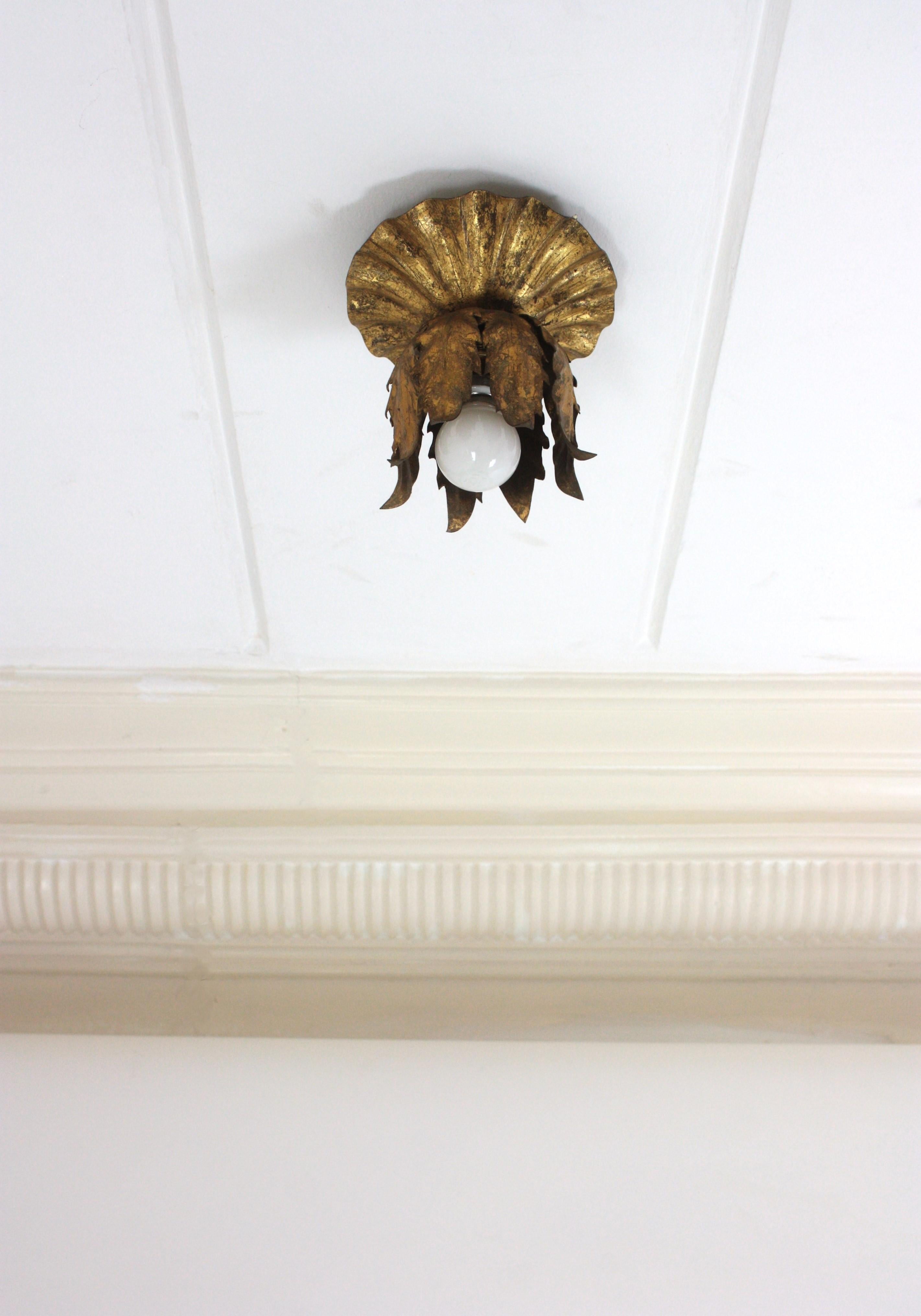 Bud Flower Light Fixture in Gilt Iron, Spain, 1950s In Good Condition For Sale In Barcelona, ES