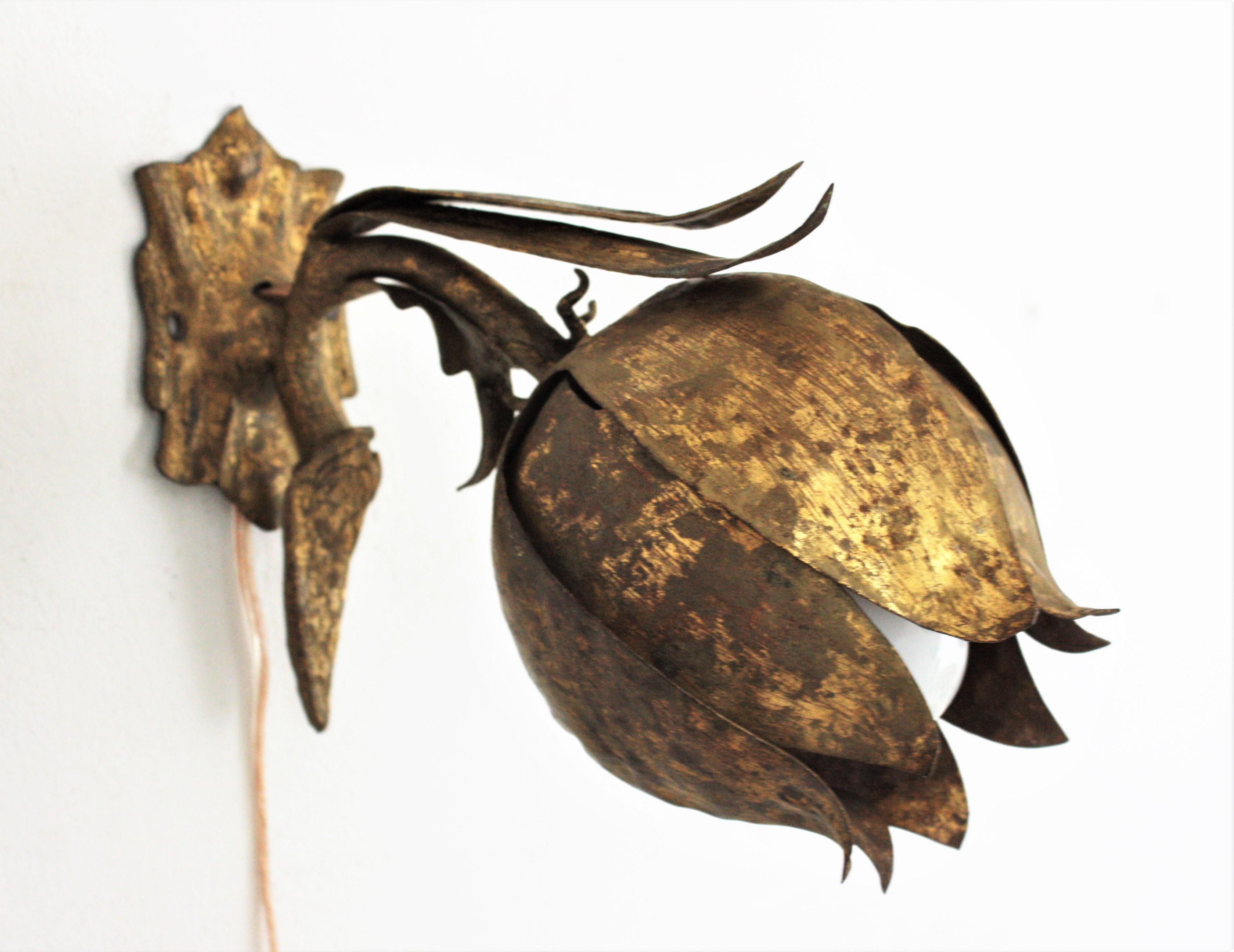 Bud Flower Wall Sconce in Gilt Iron, 1940s 3
